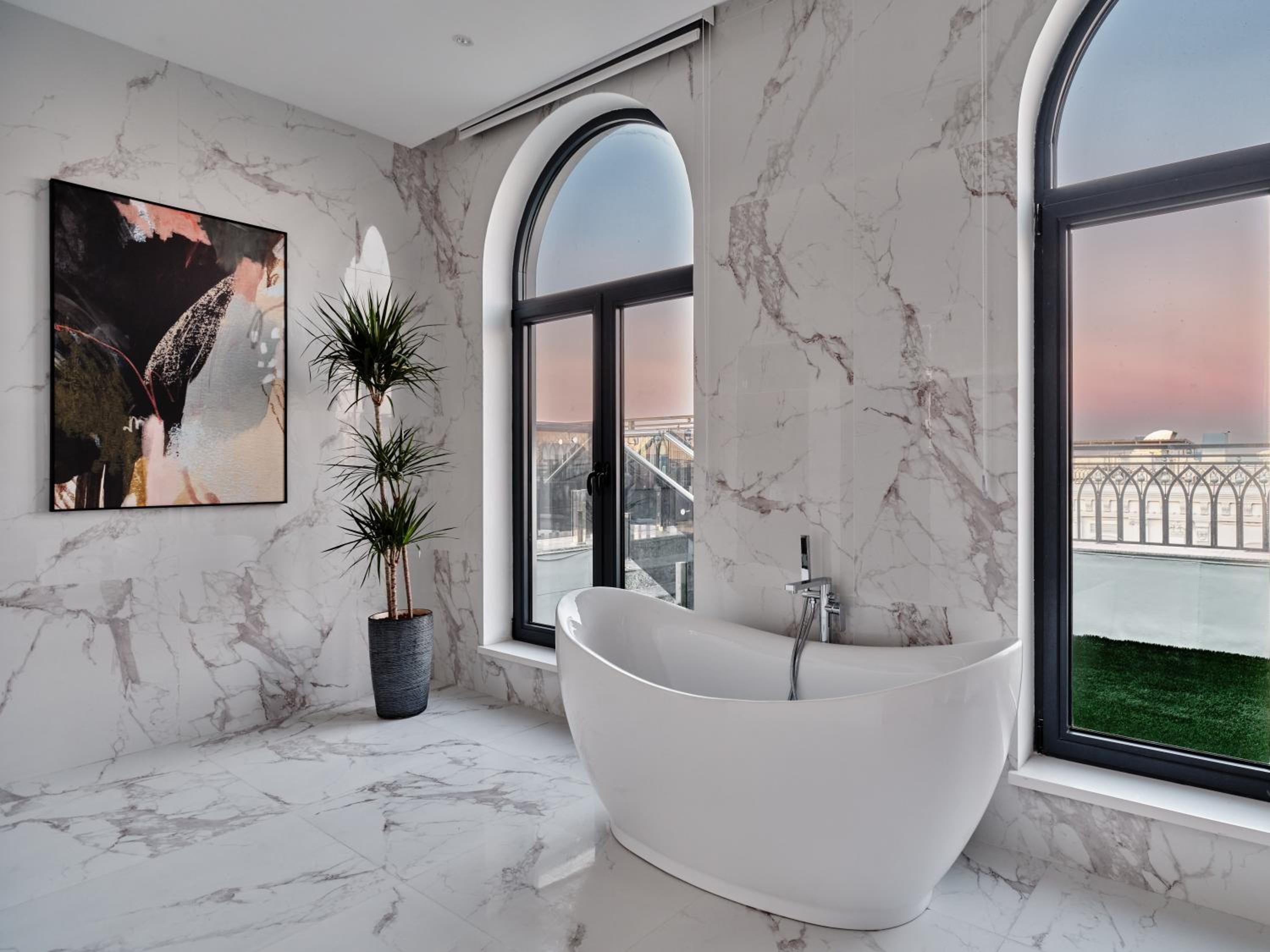 Plaza Suite - Photo 3