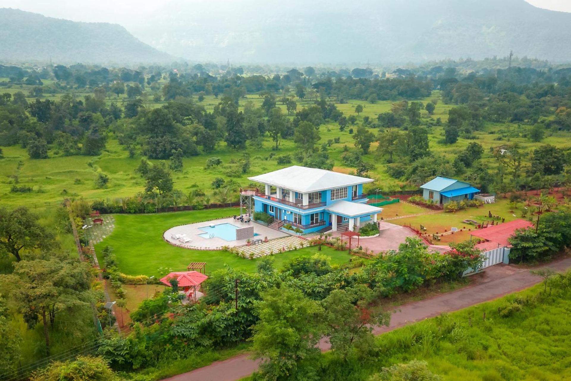 Villa photo 2