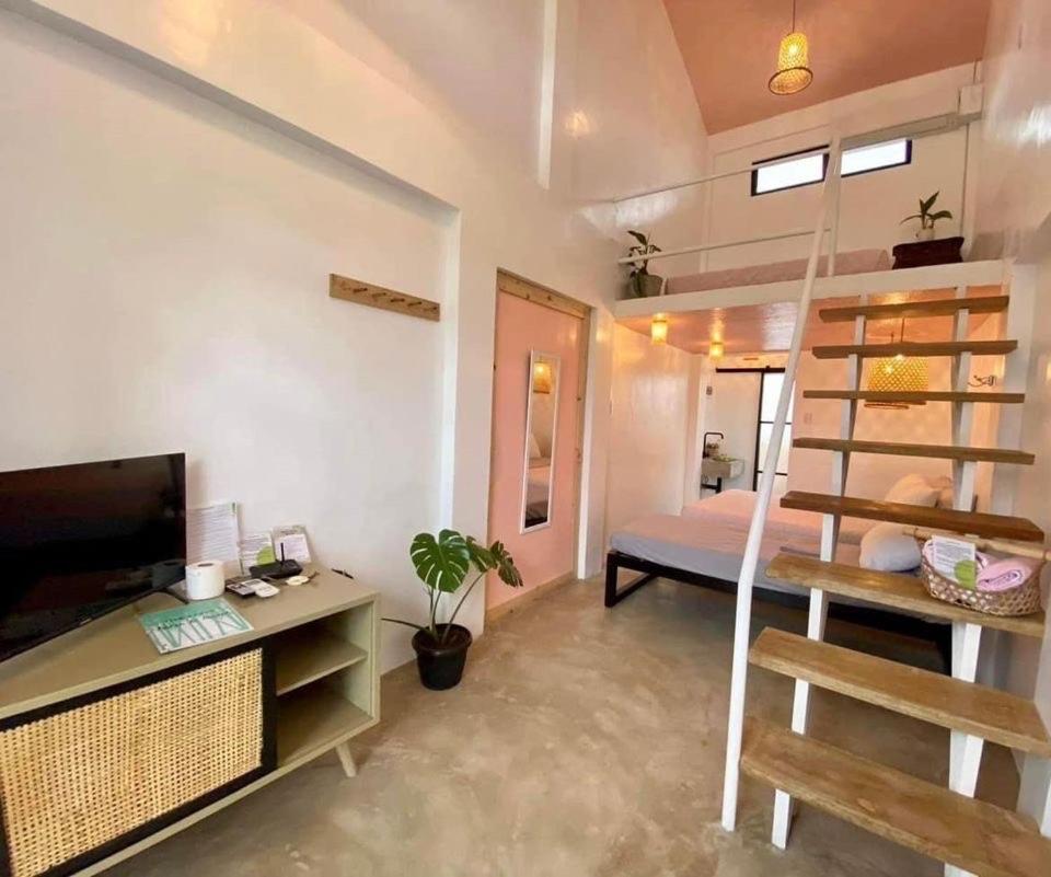 Triple Room with Private Bathroom photo 1
