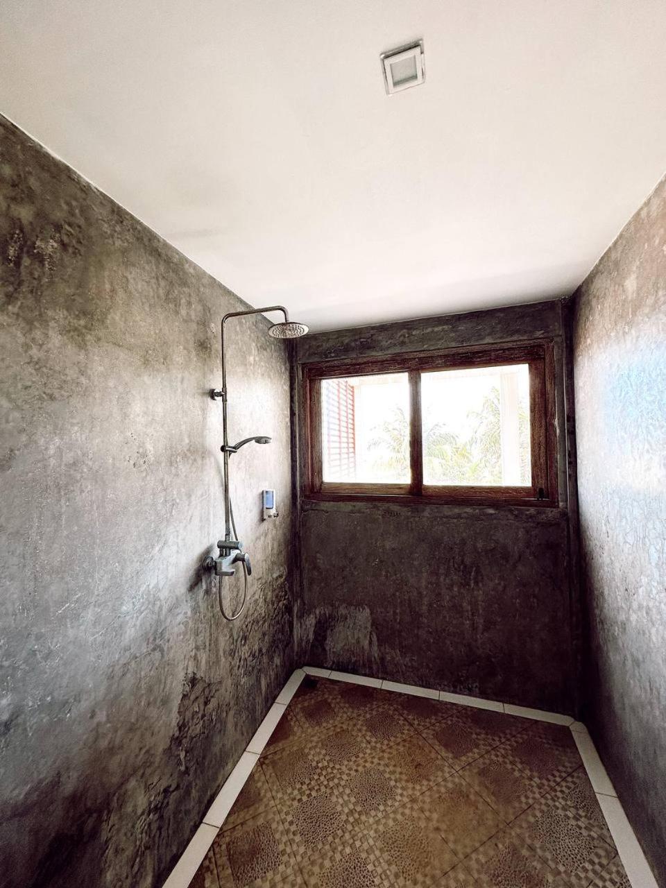 Deluxe Double Room with Side Sea View - Photo 6