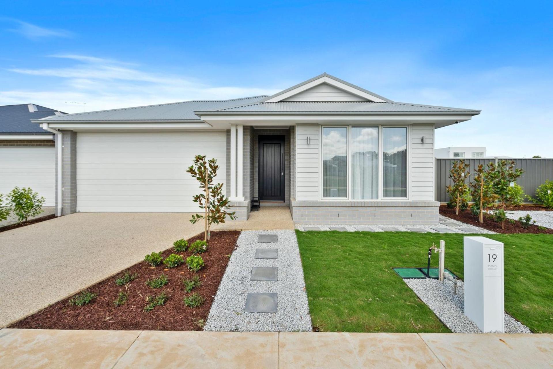 Four-Bedroom House photo 3