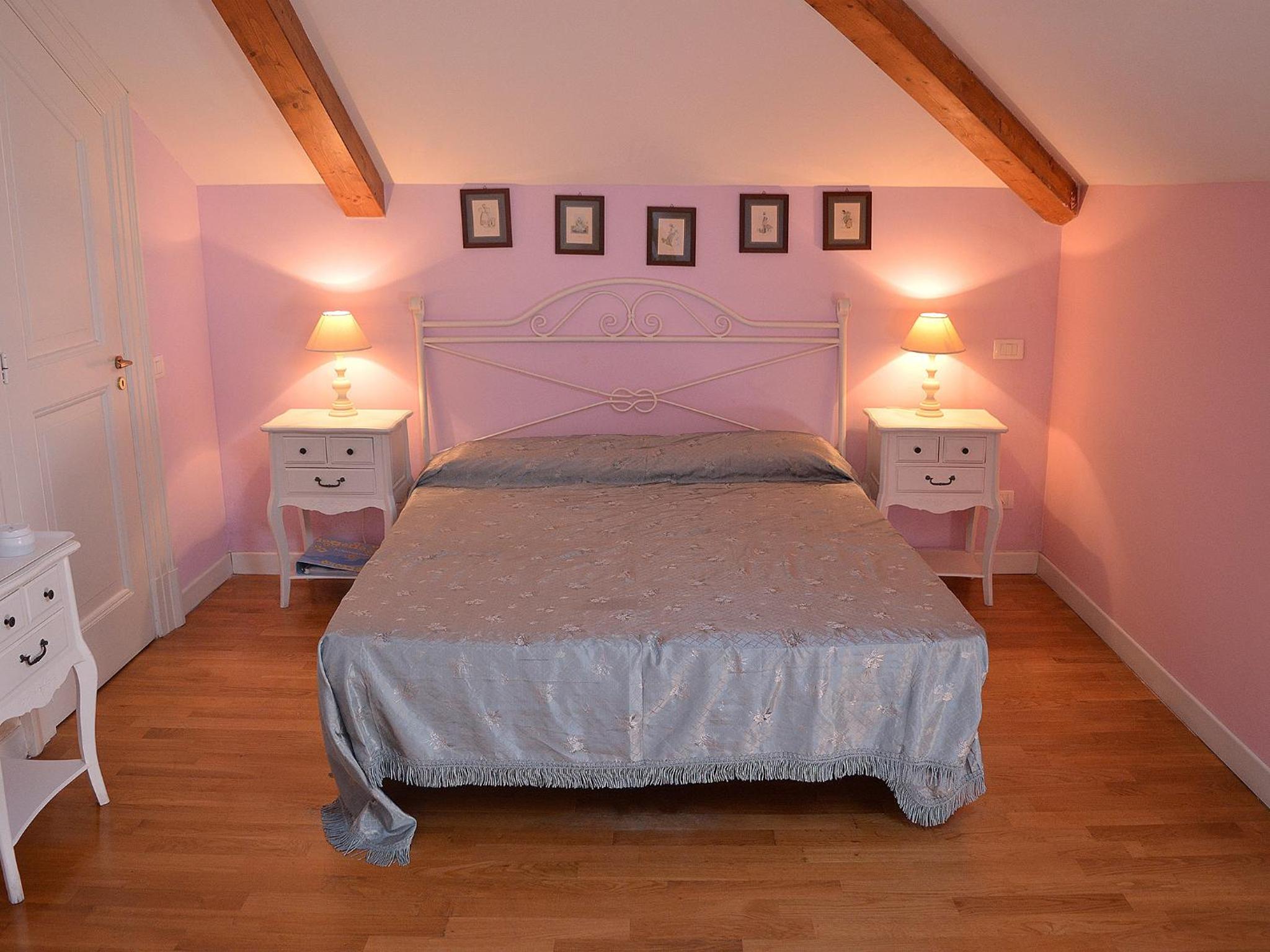 Standard Double Room - Photo 21