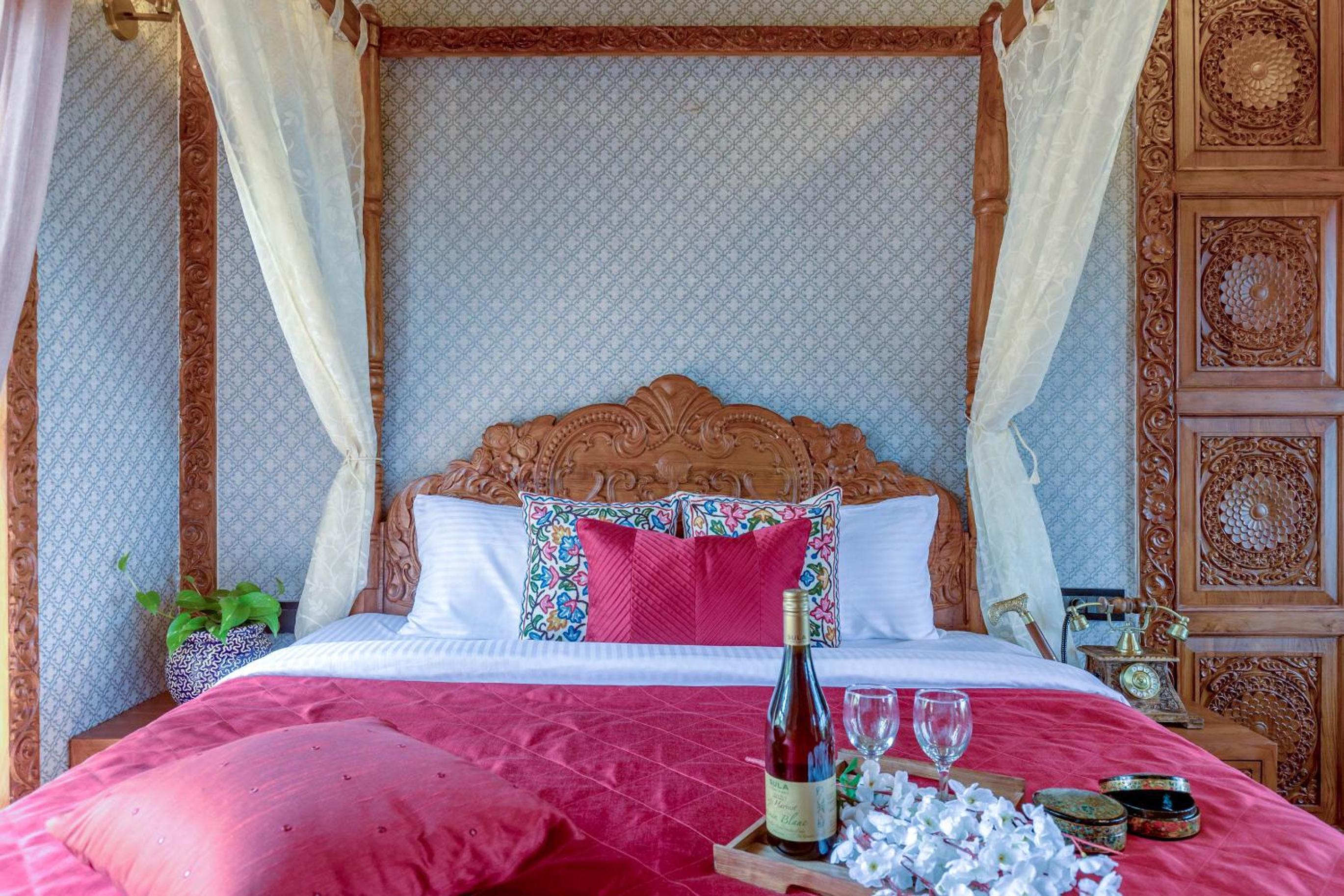 Superior Double Room - Photo 8