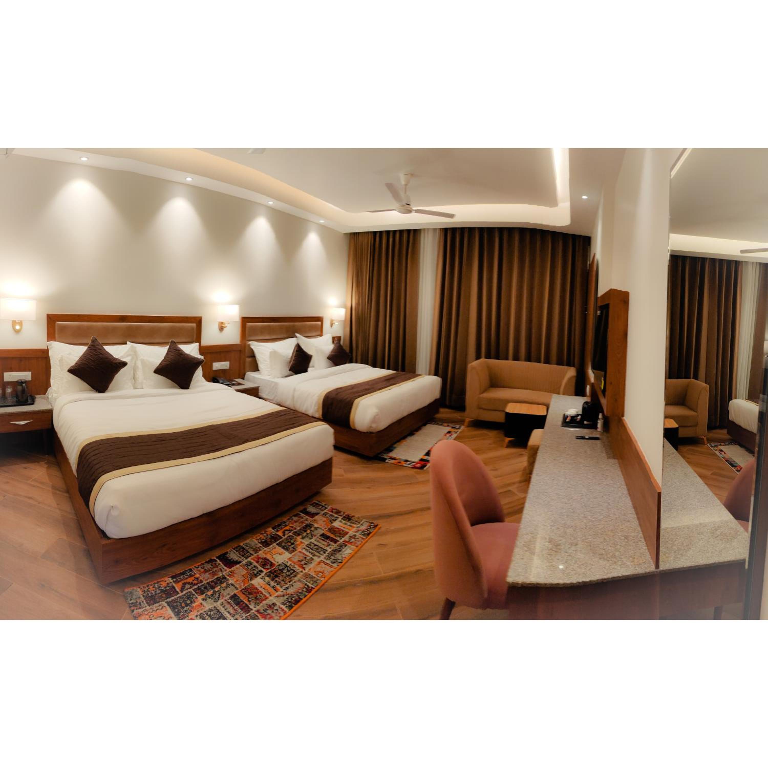 Deluxe Family Room - Photo 4