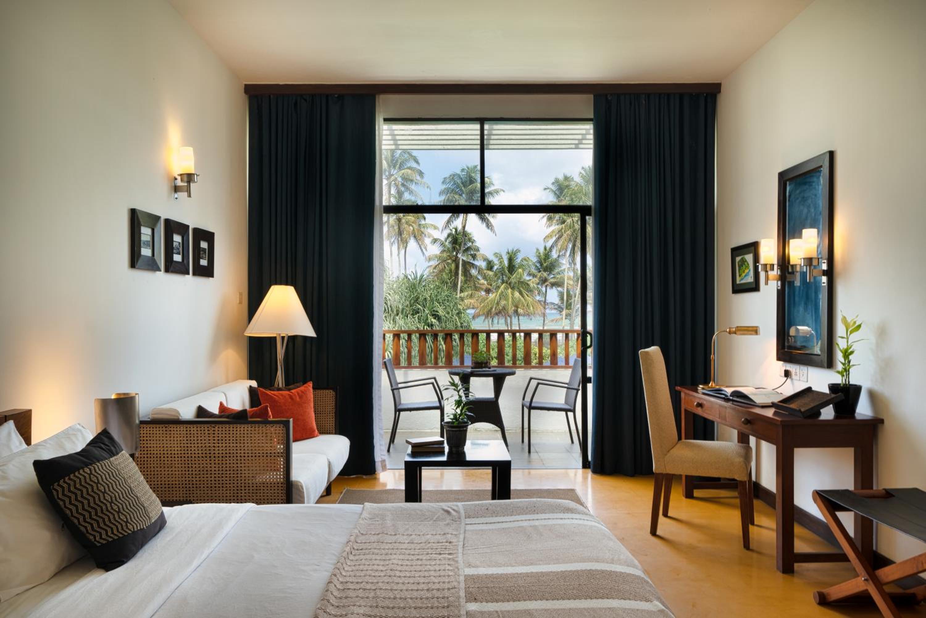 Deluxe Room with Sea View – 15% Discount on Food and Beverages - Photo 1