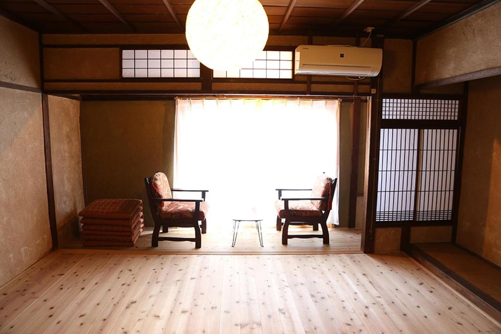 Standard Family Room - Photo 1