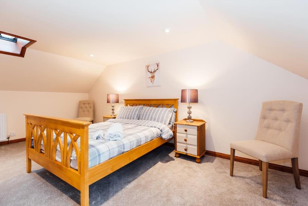 Three-Bedroom House photo 2