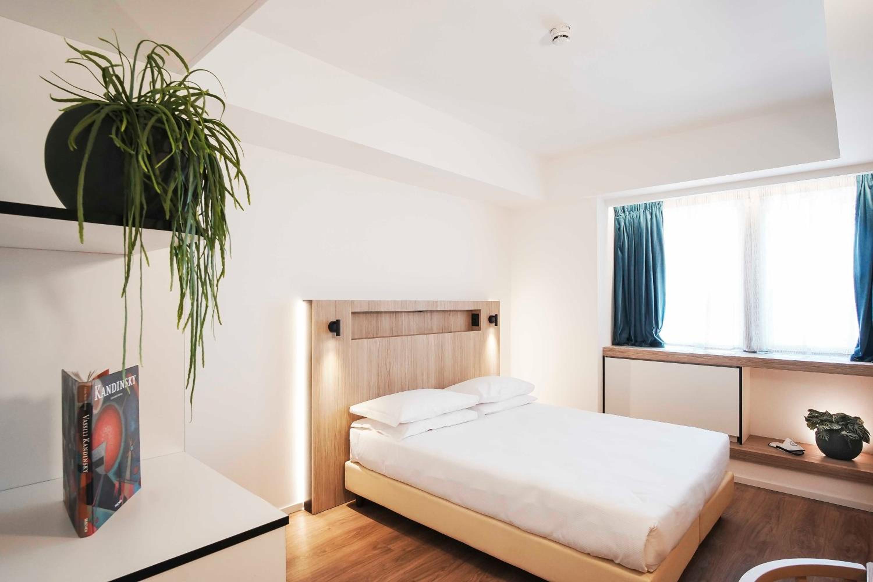 Standard Double Room - Photo 3