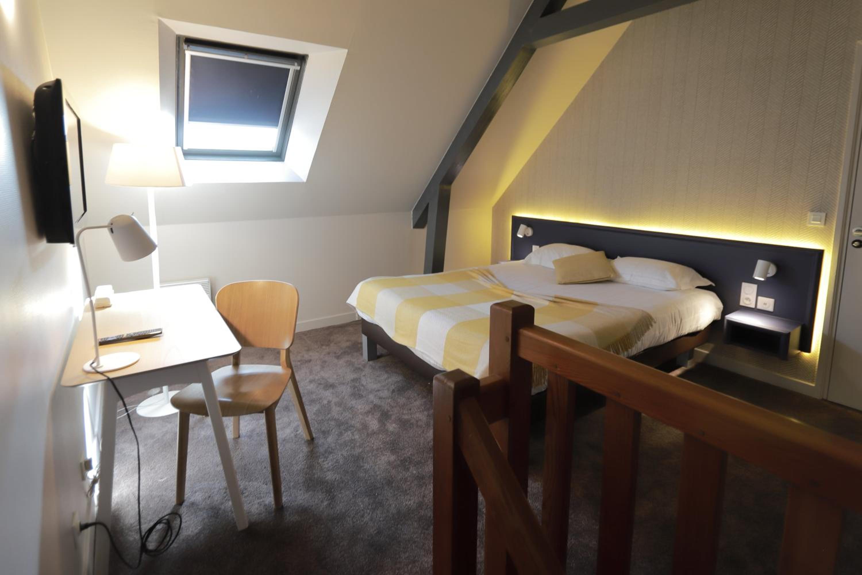 Quadruple Room - Photo 4