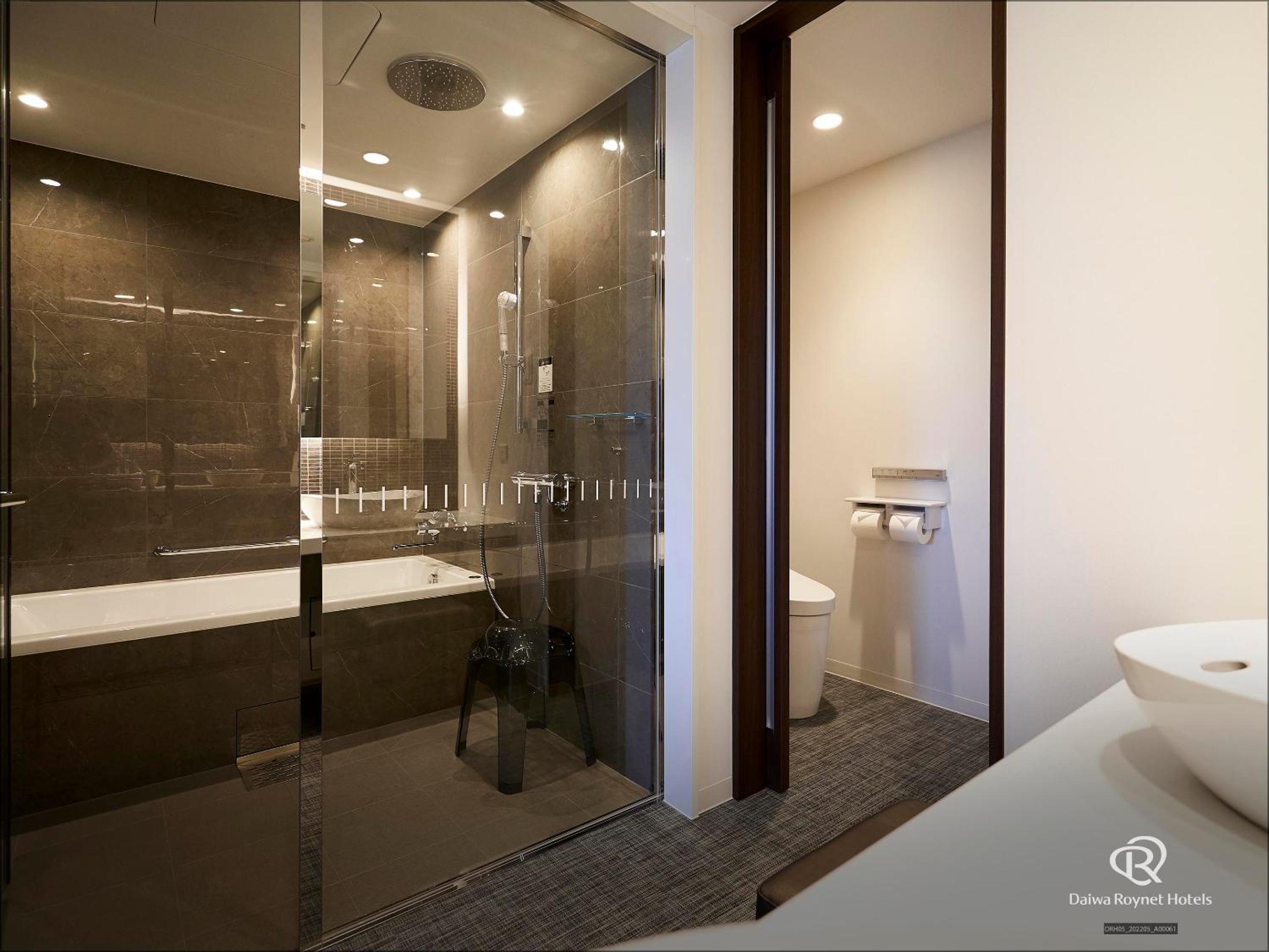 Triple Room - Smoking - Photo 3