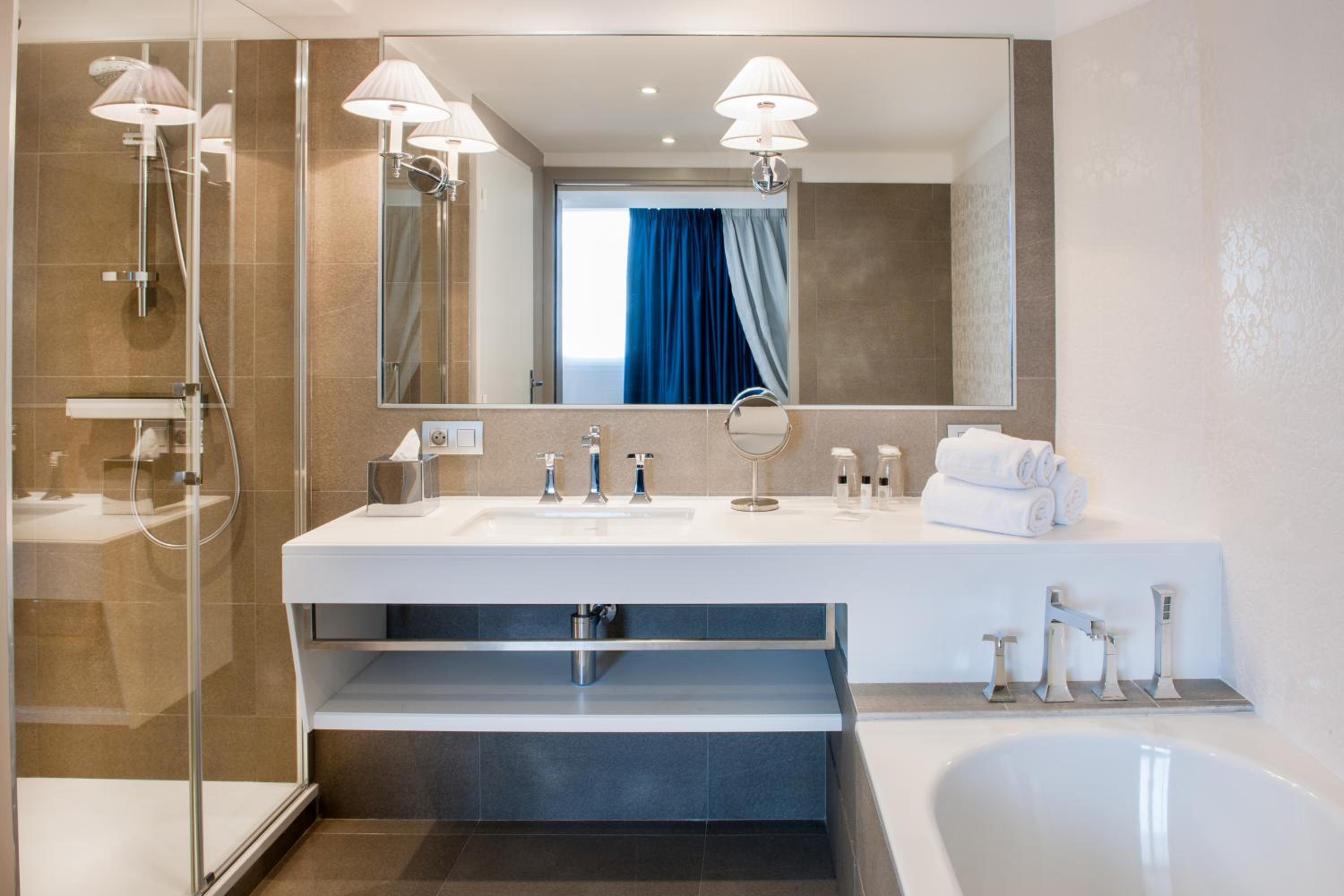 Privilege Suite - Photo 5