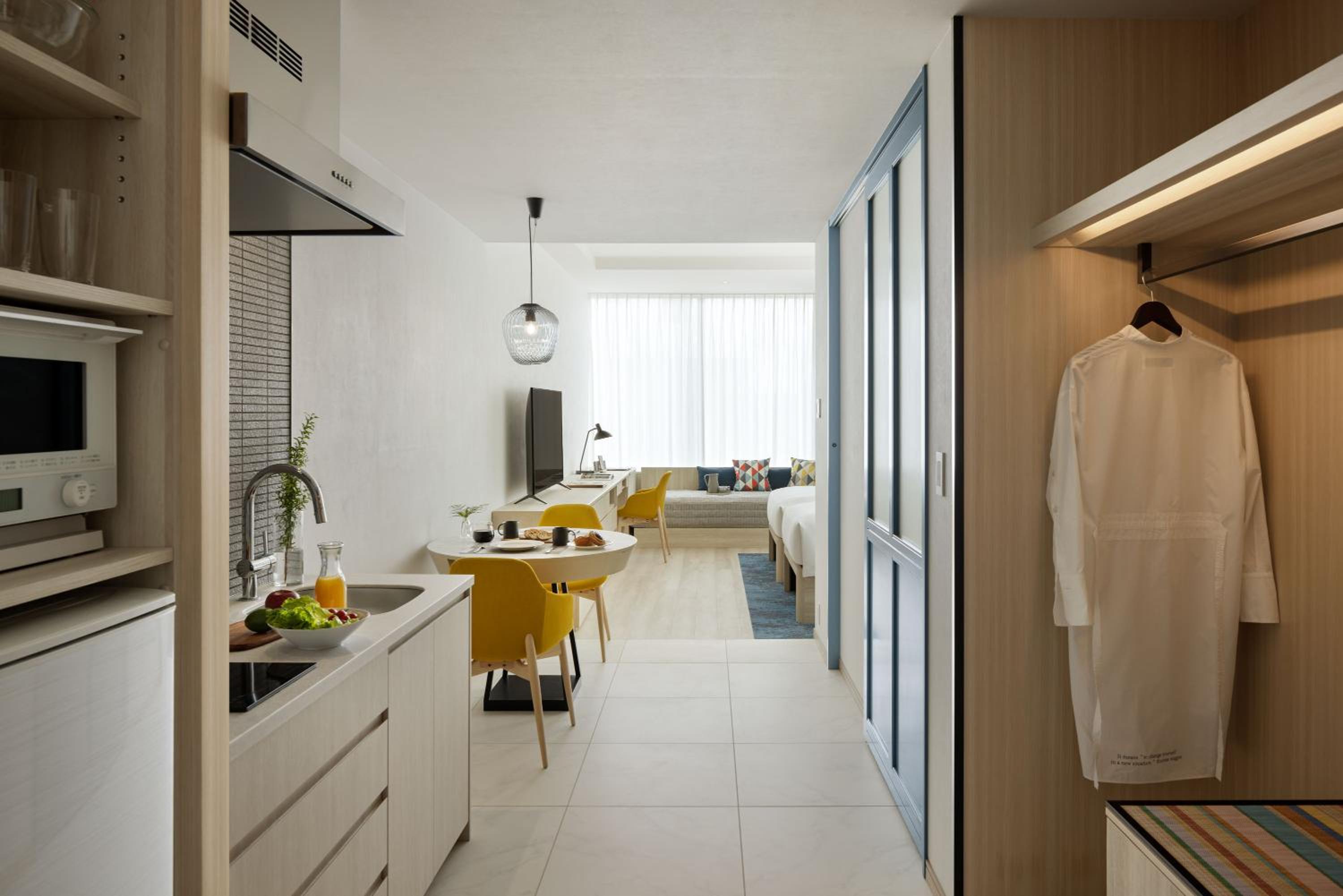 Premium Twin Room with Day Bed photo 3