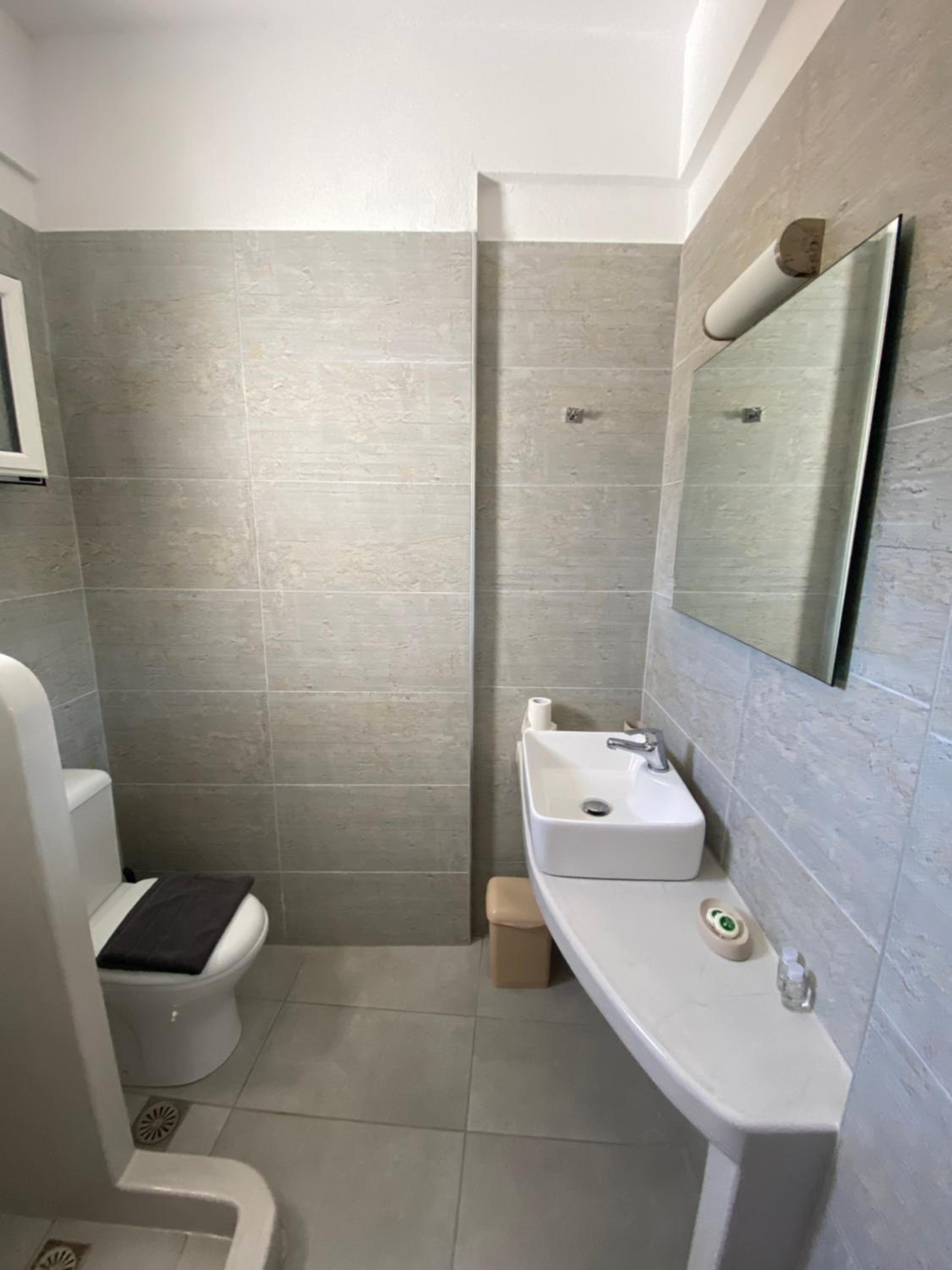 Double or Twin Room - Photo 3