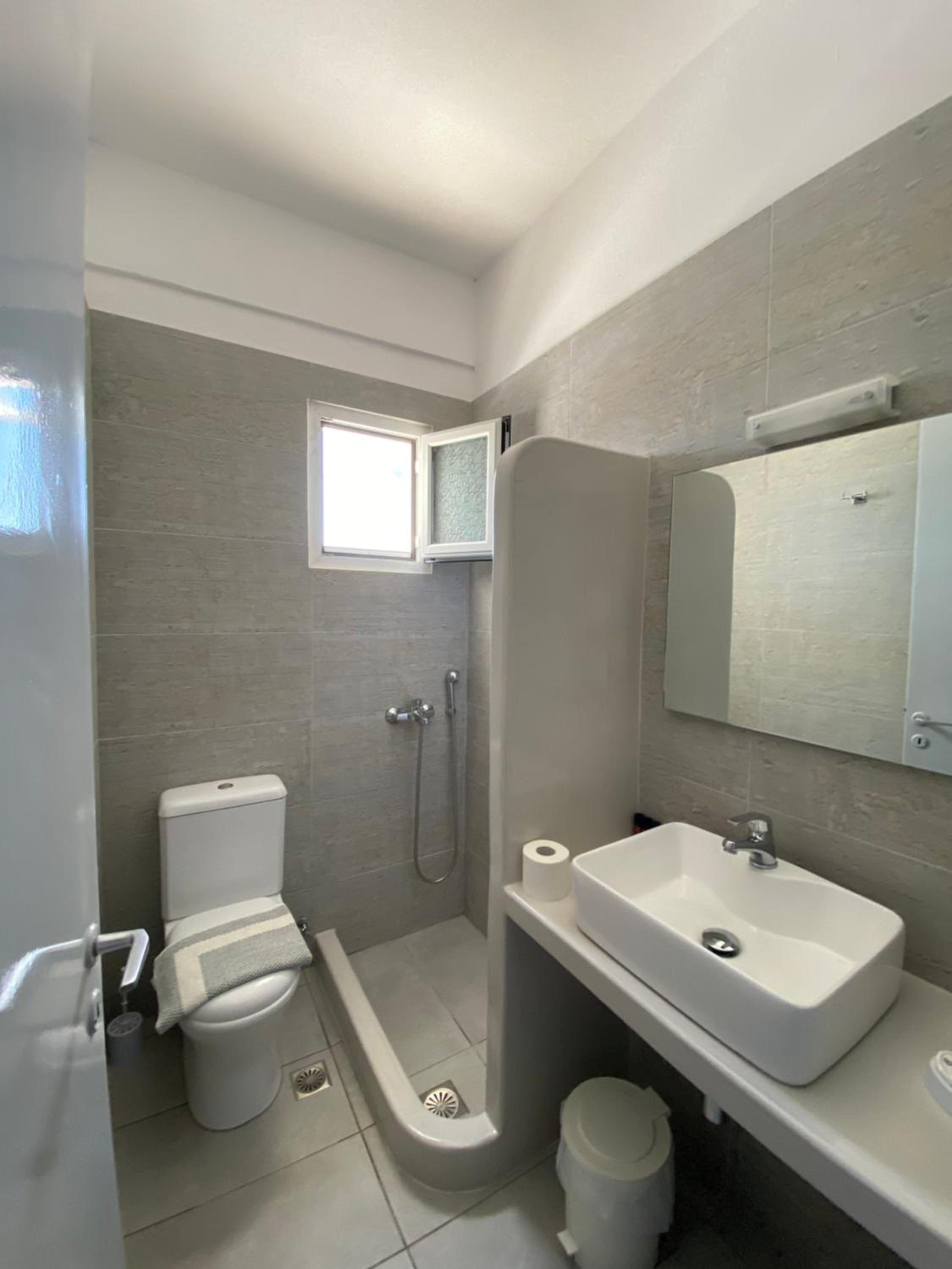 Triple Room with Sea View - Photo 4