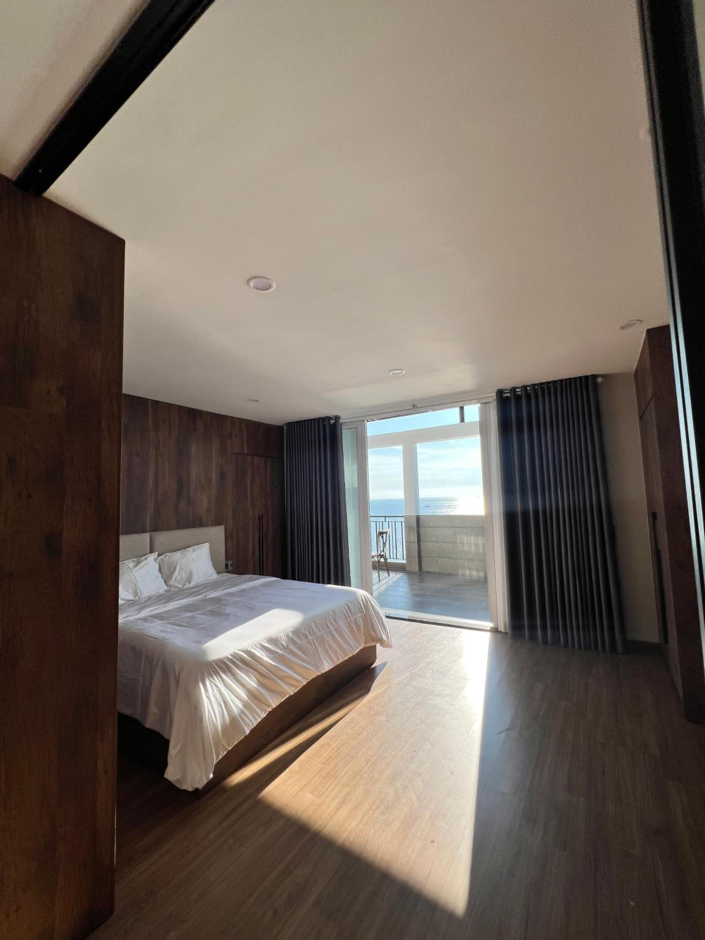 Apartment With Terrace photo 3