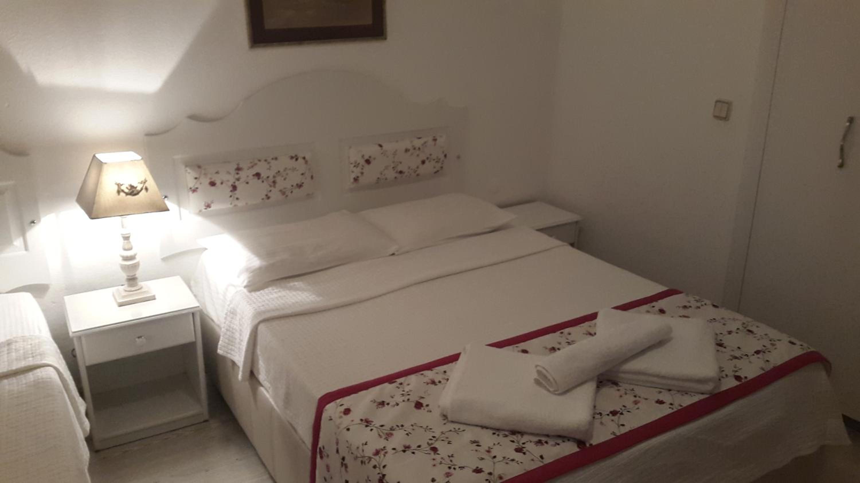 Economy Double Room photo 2
