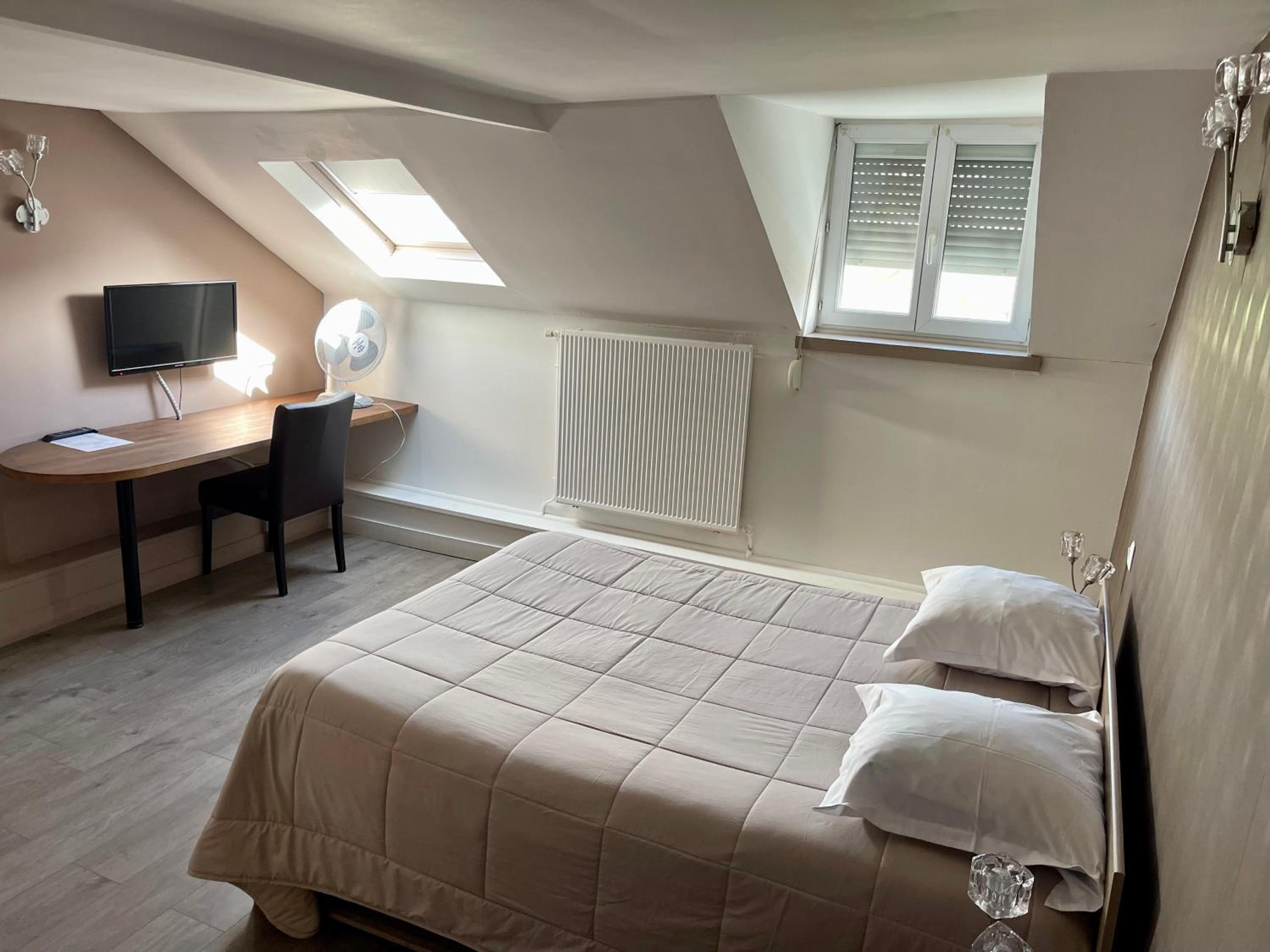 Double or Twin Room photo 1