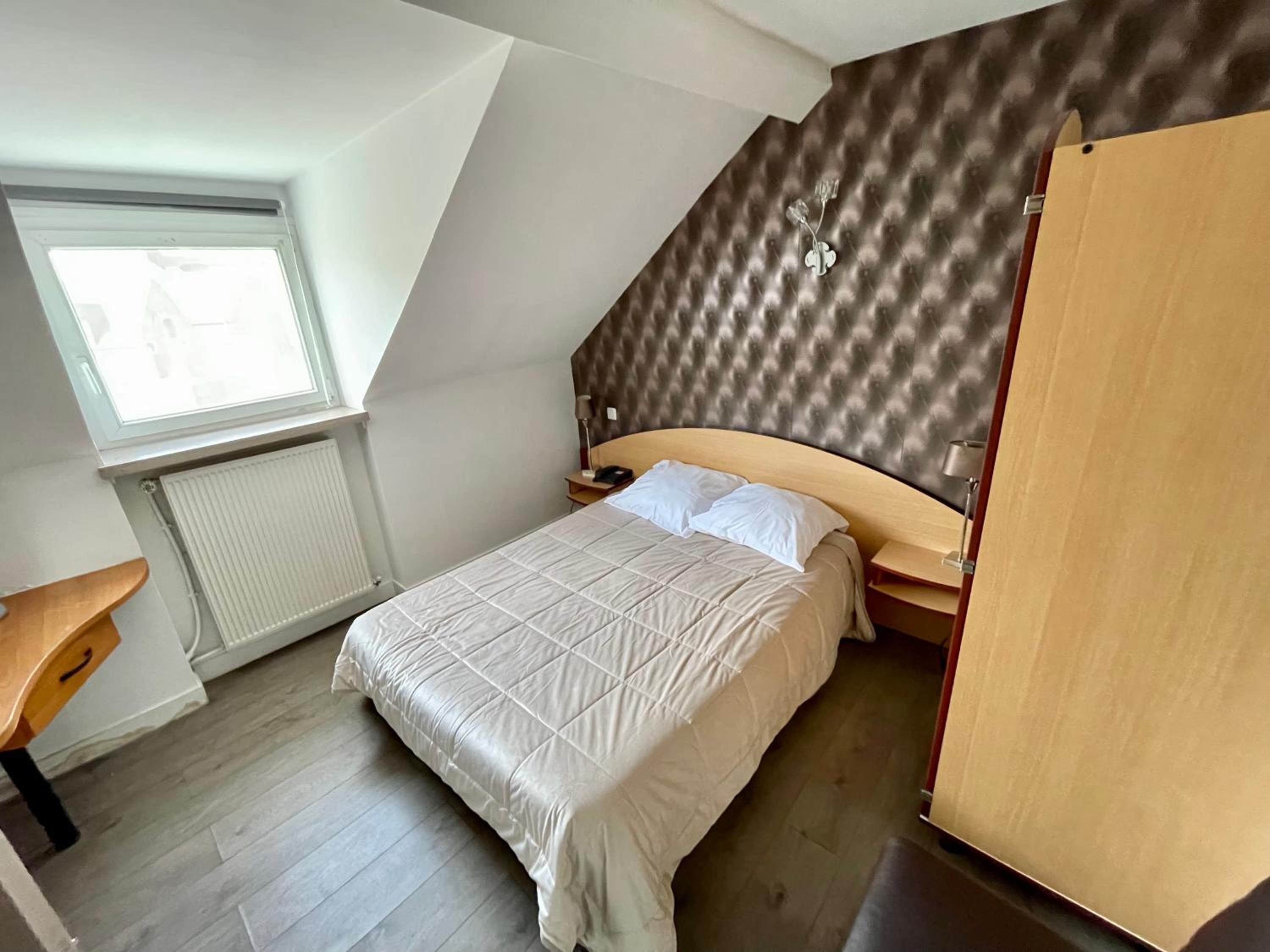 Double or Twin Room photo 3