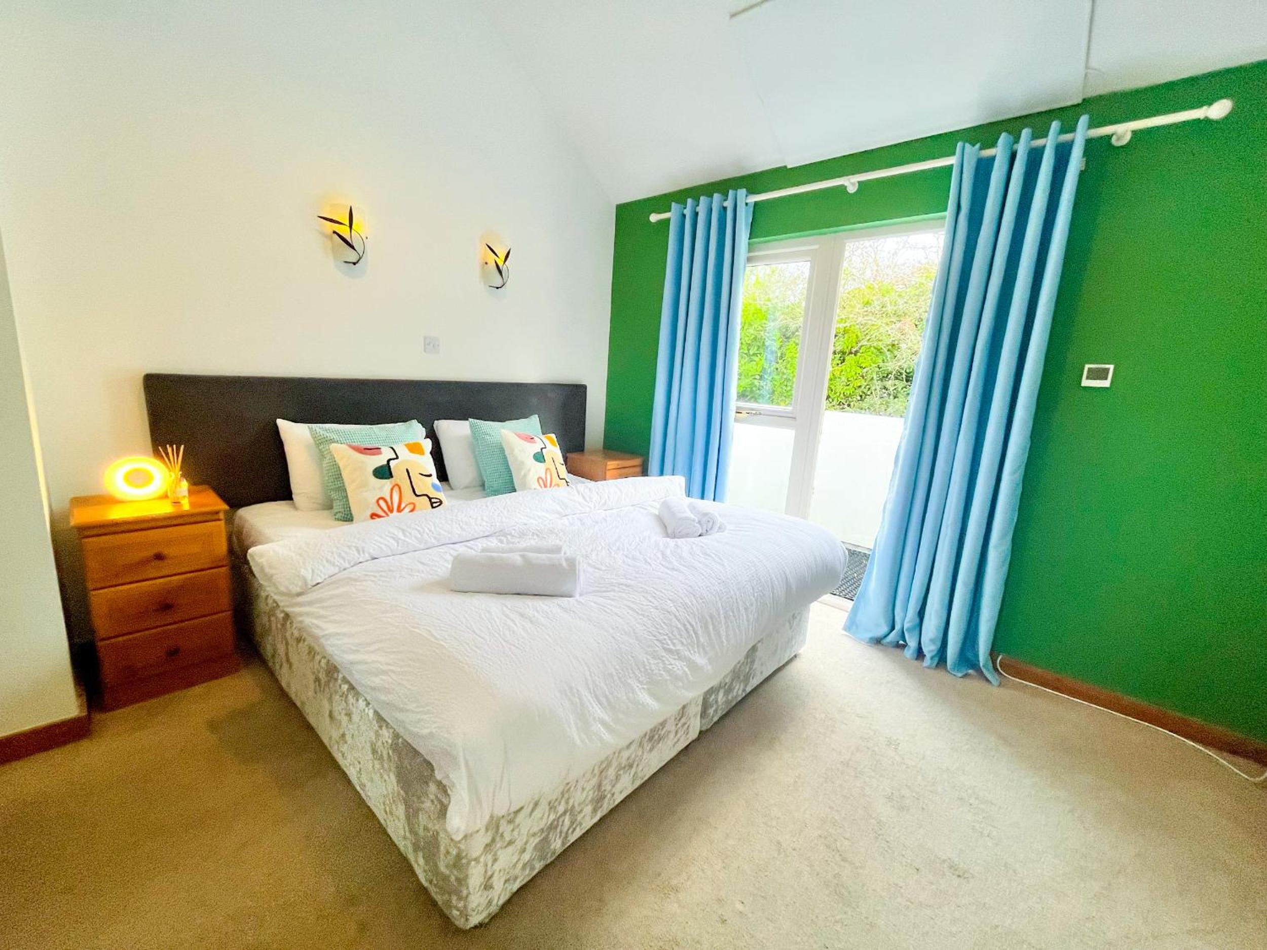 Three-Bedroom Villa photo 2