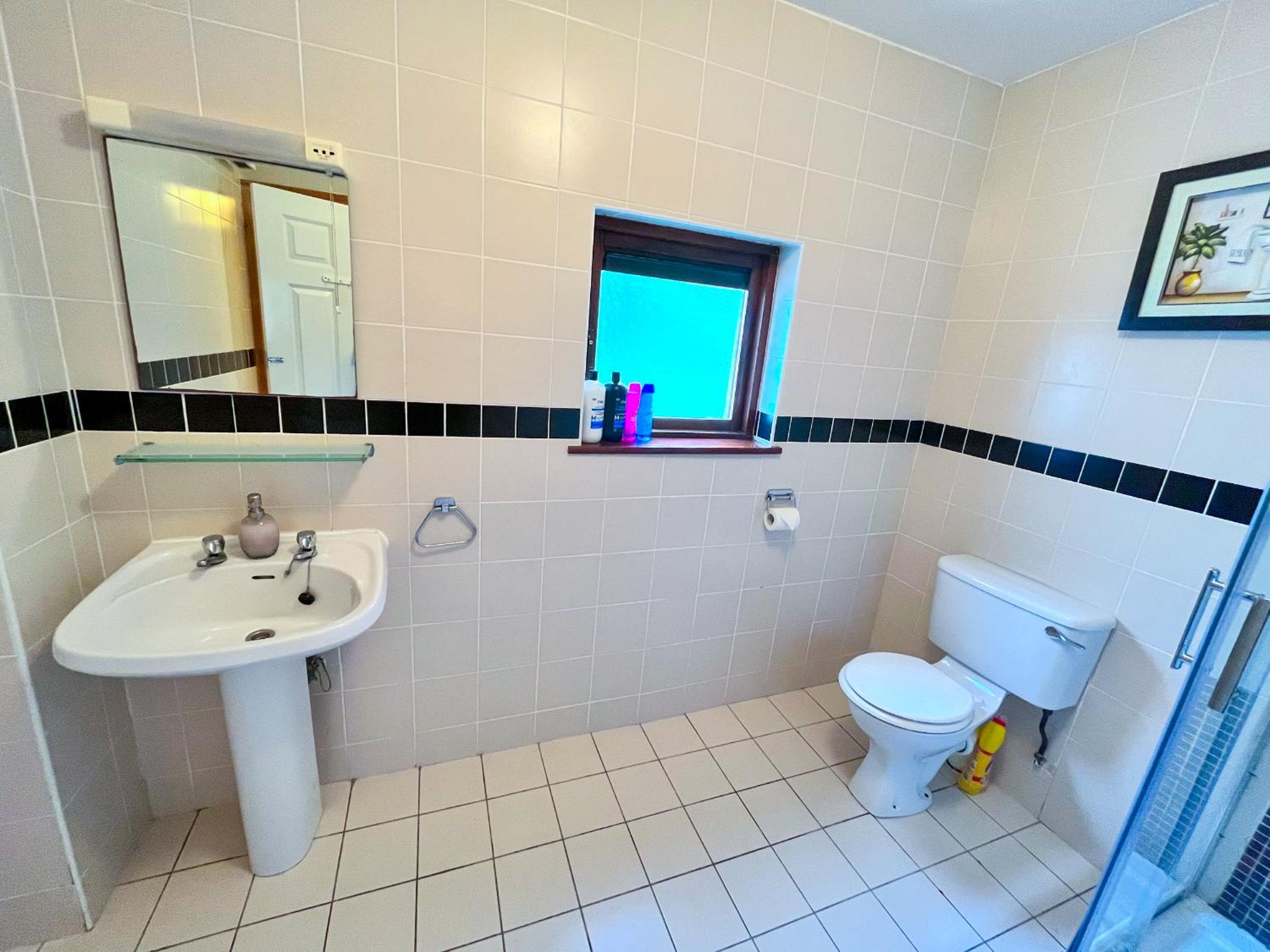 Three-Bedroom Villa photo 3