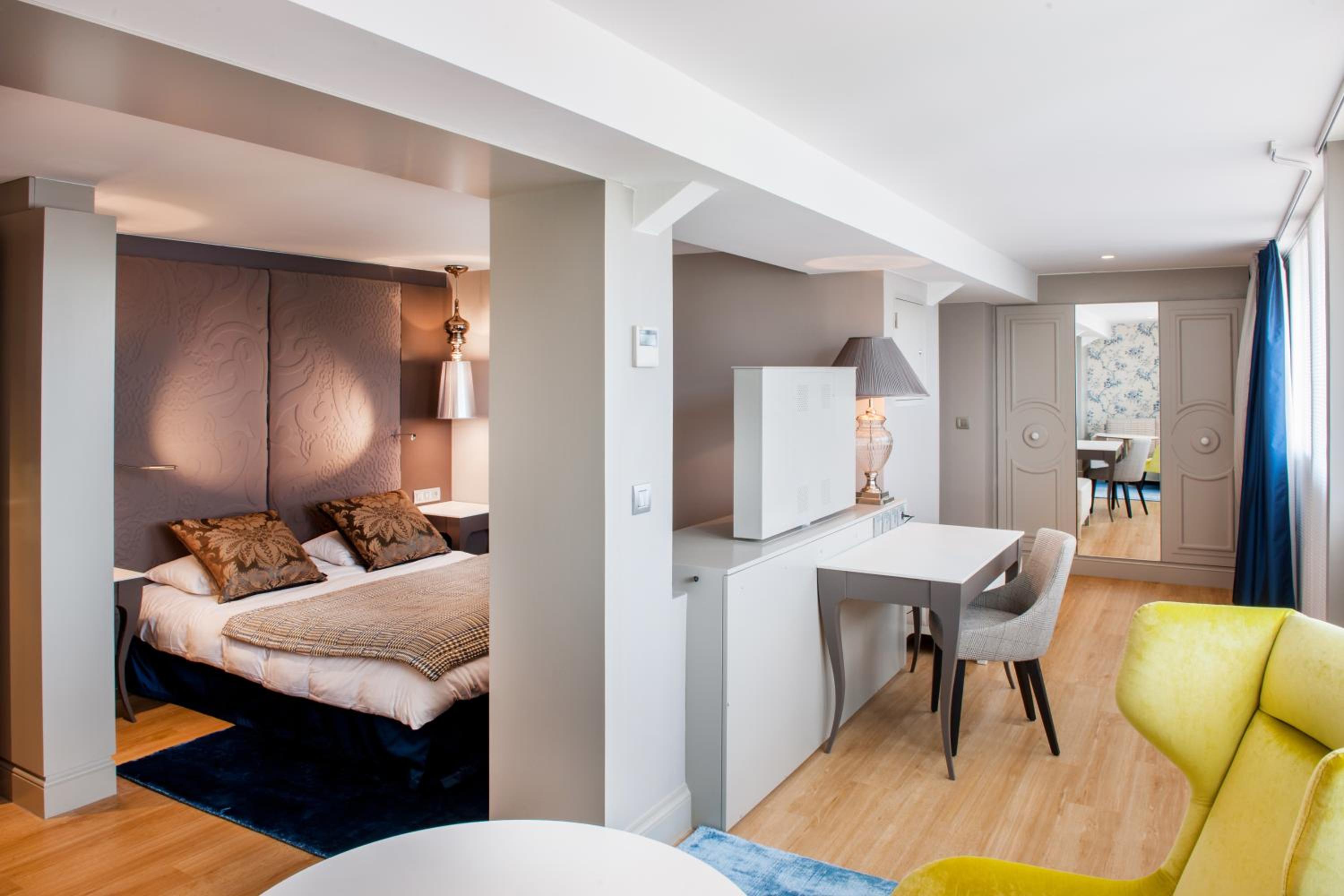Privilege Suite - Photo 7