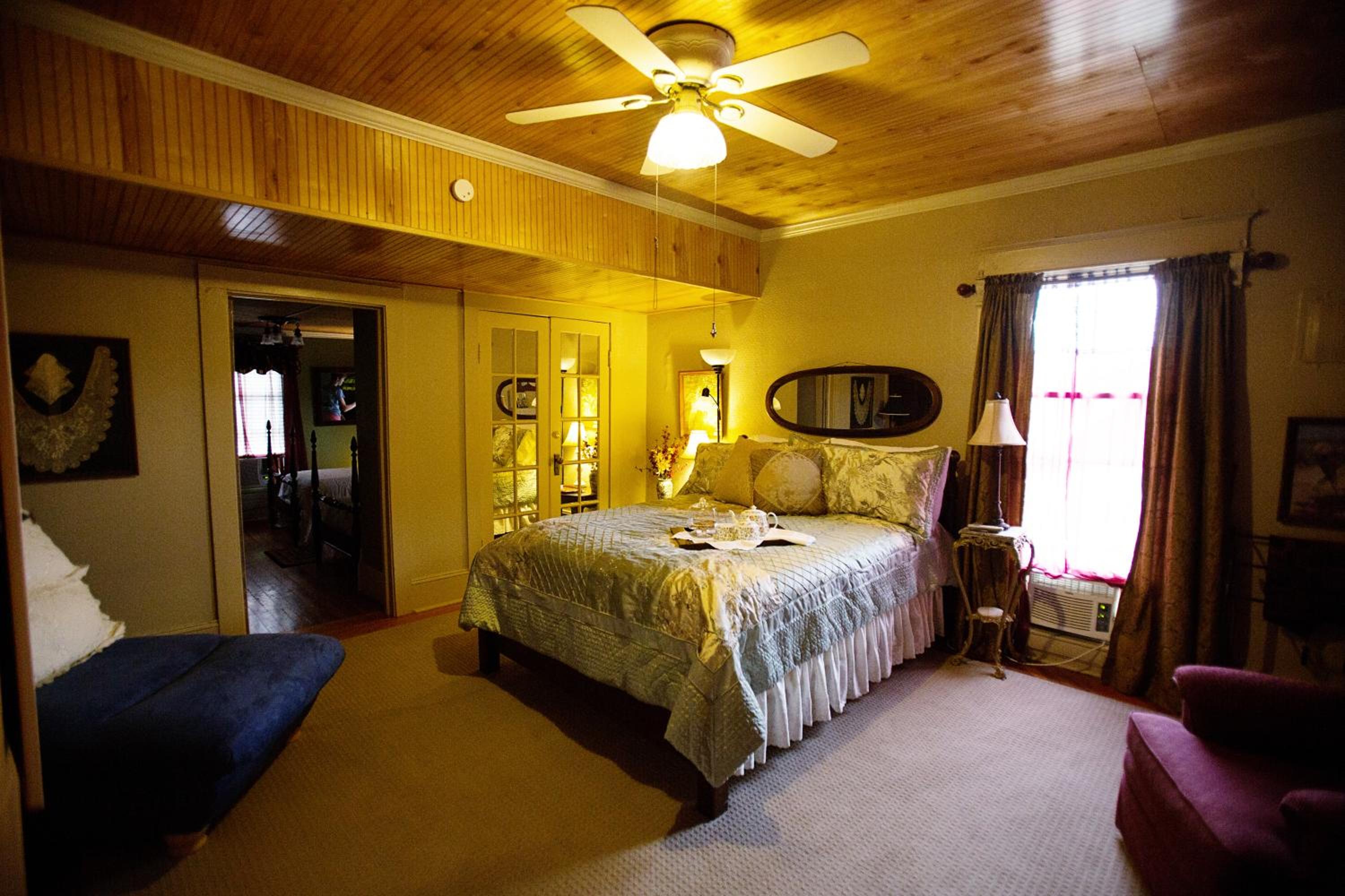 Deluxe Double Room - Photo 1