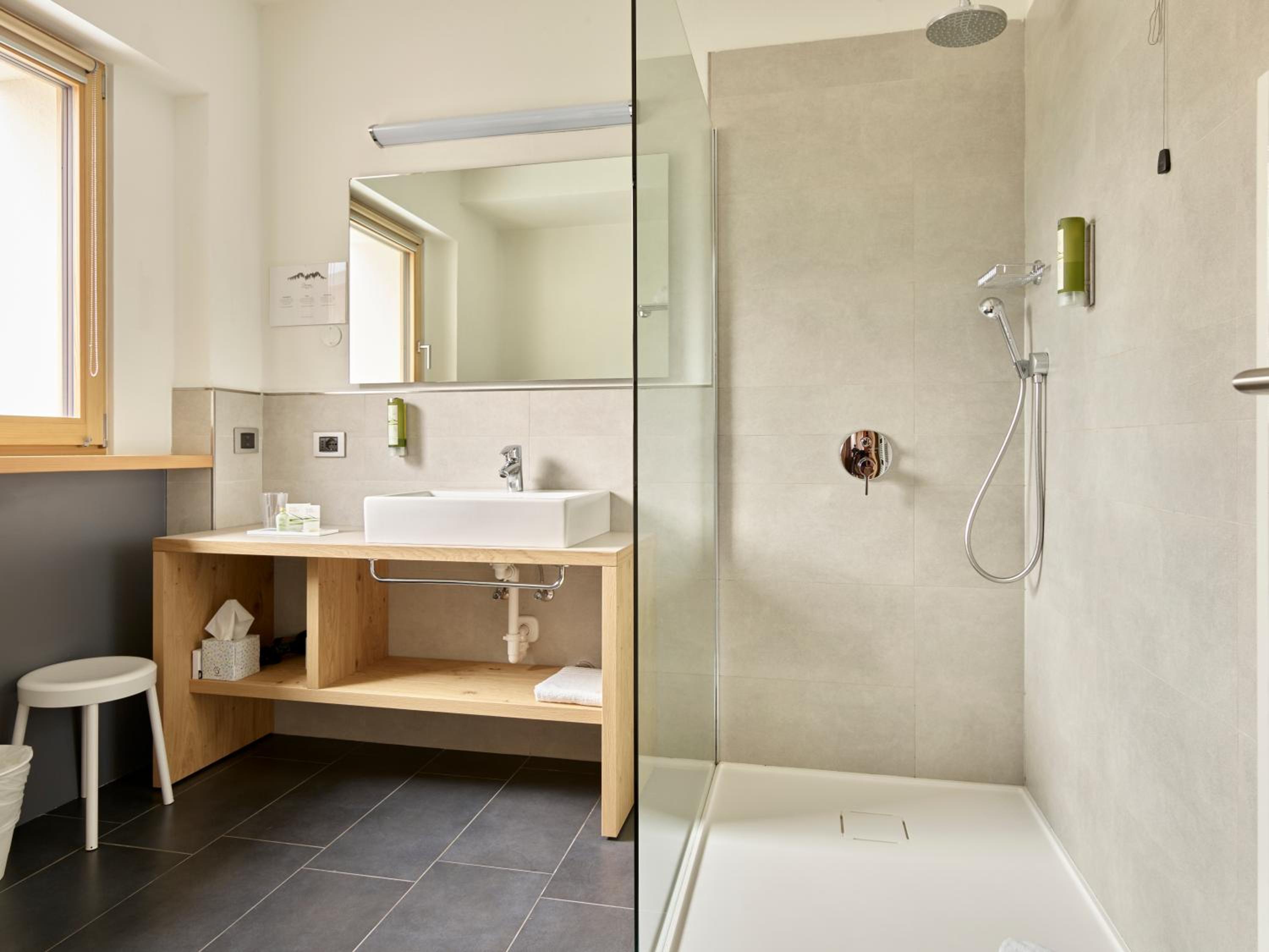 Double or Twin Room - Photo 2