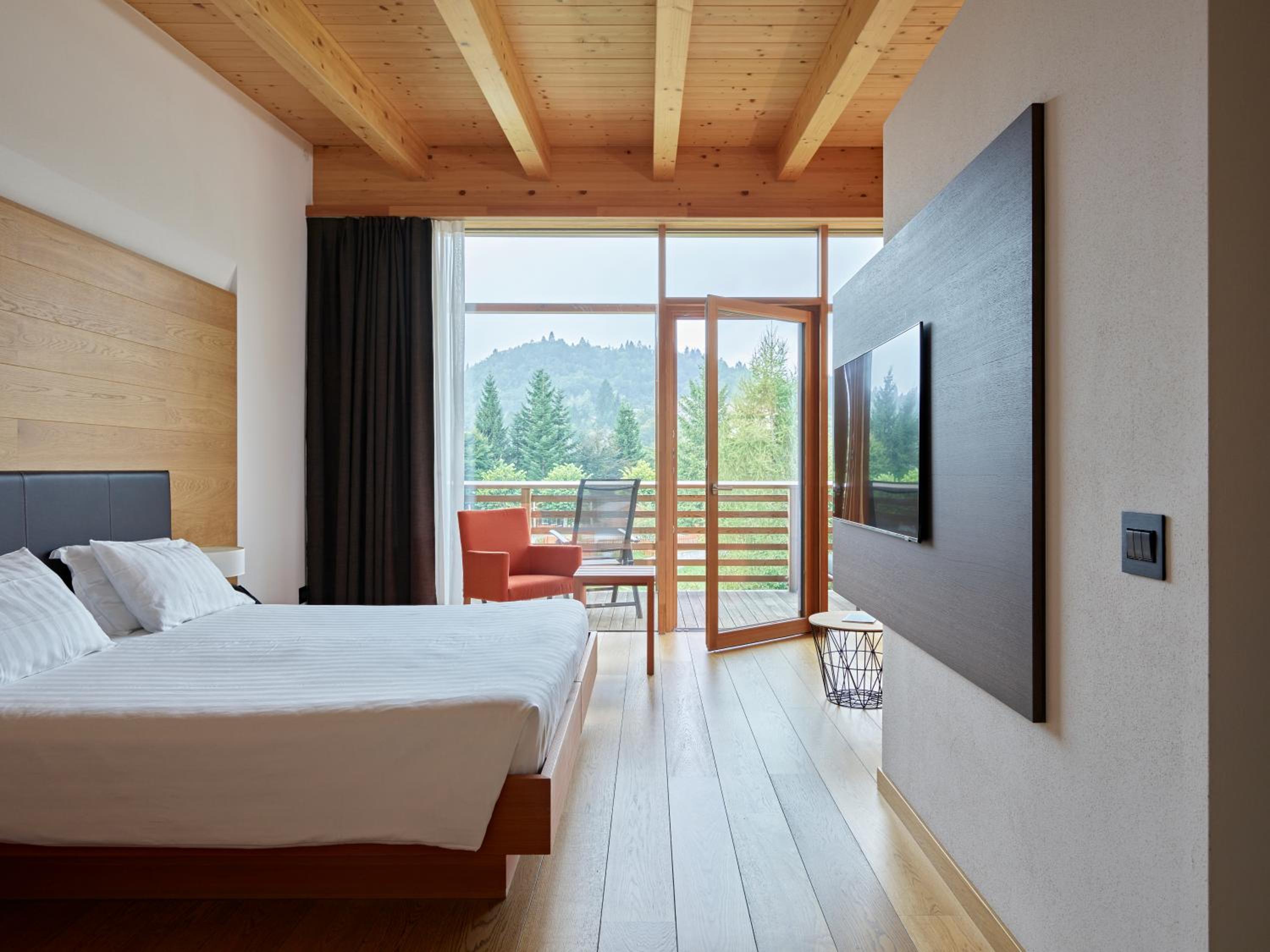Superior Double Room with Mountain View - Photo 1