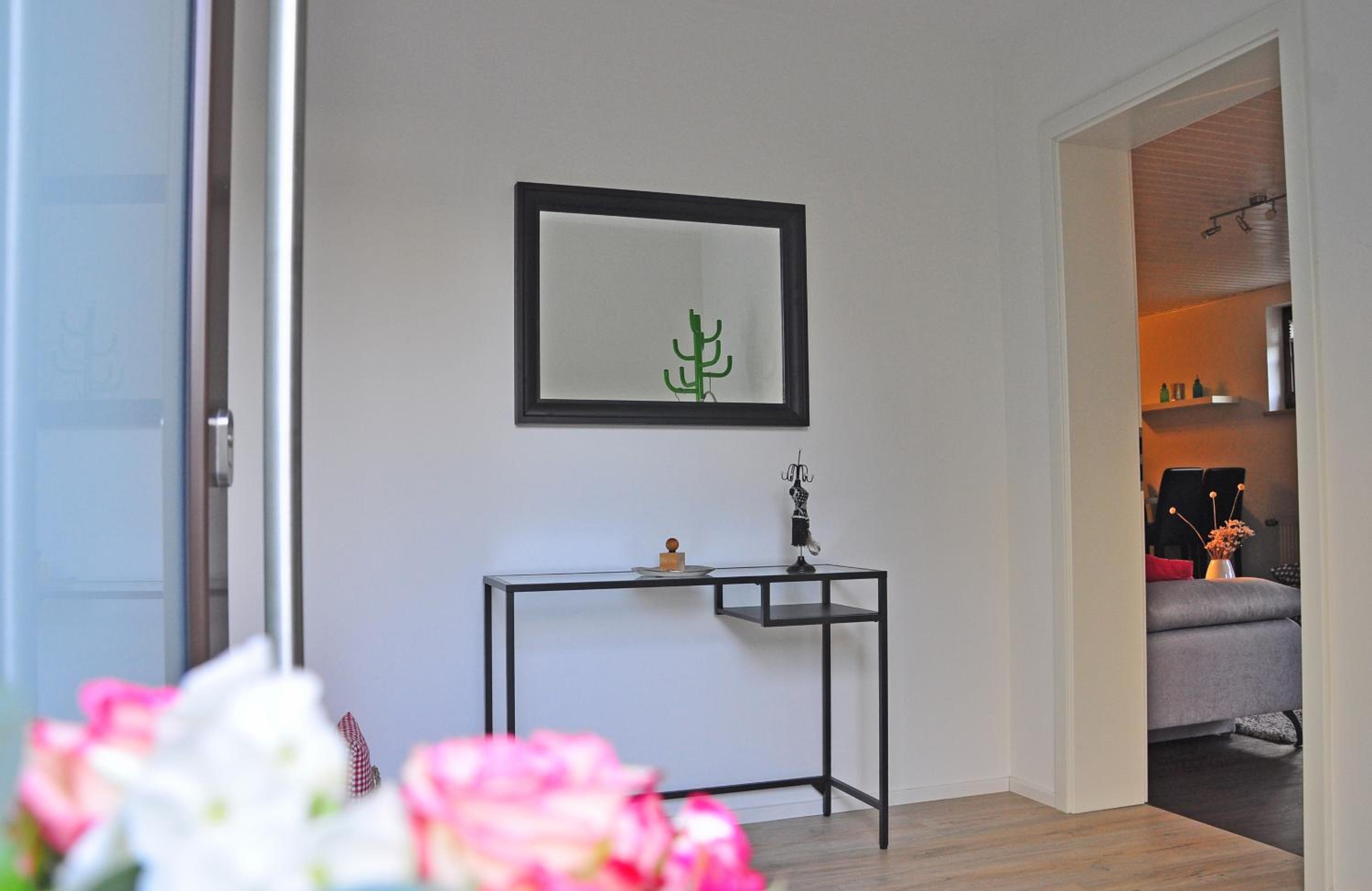 One-Bedroom Apartment photo 3