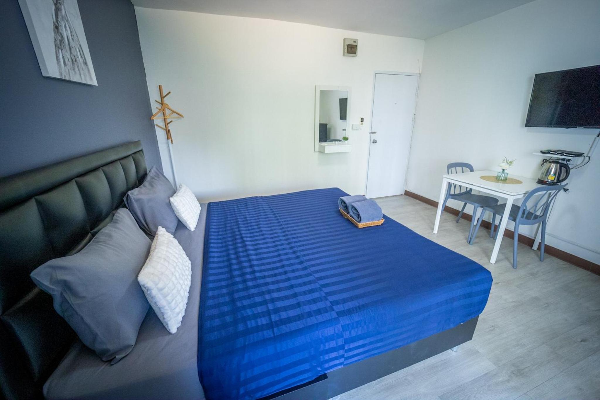 Standard Double Room - Photo 11