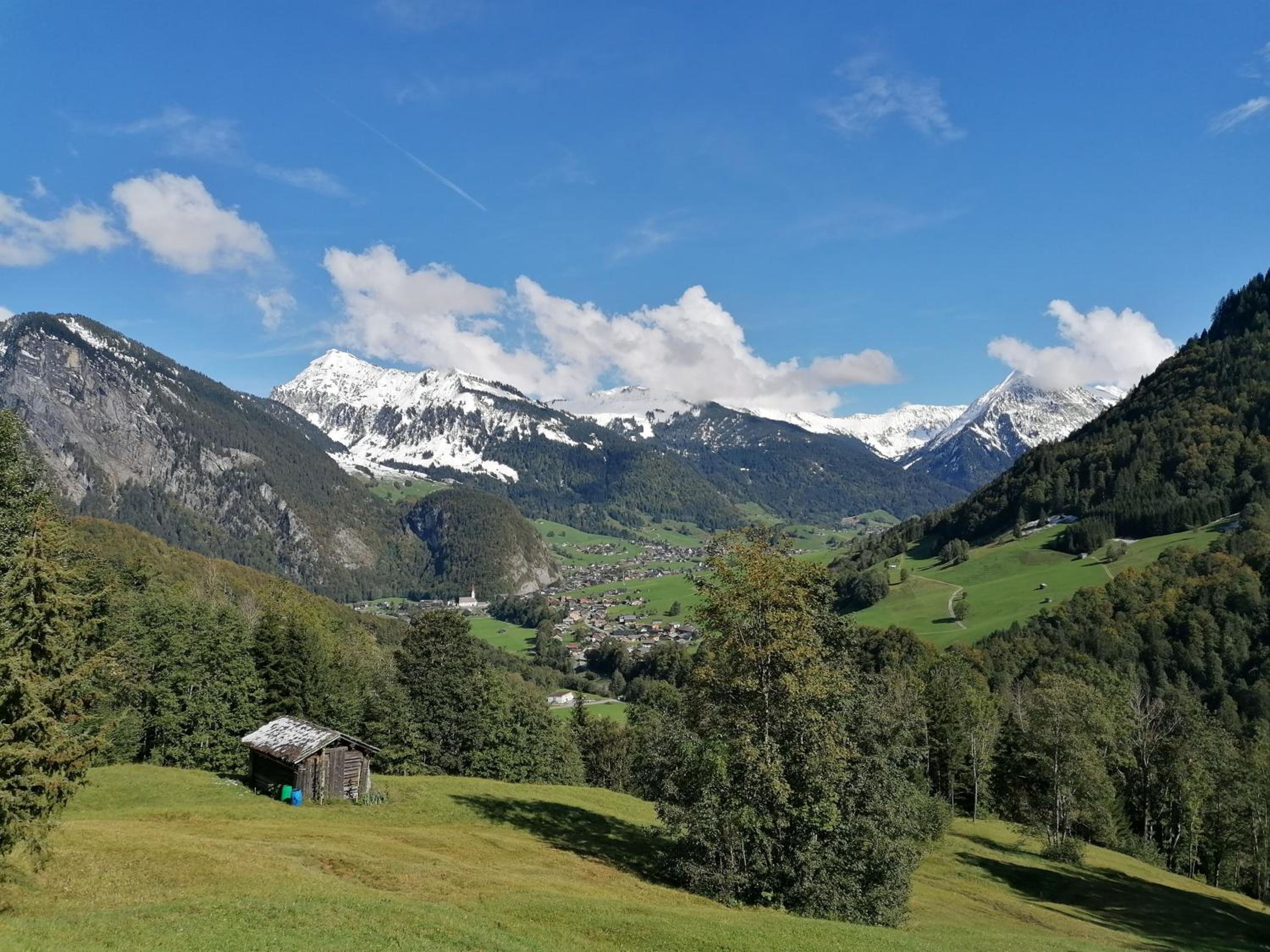 Apartment With Mountain View photo 3