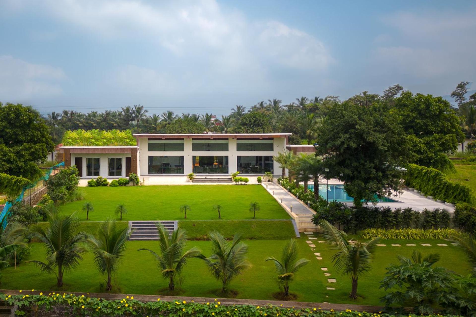 Villa photo 2