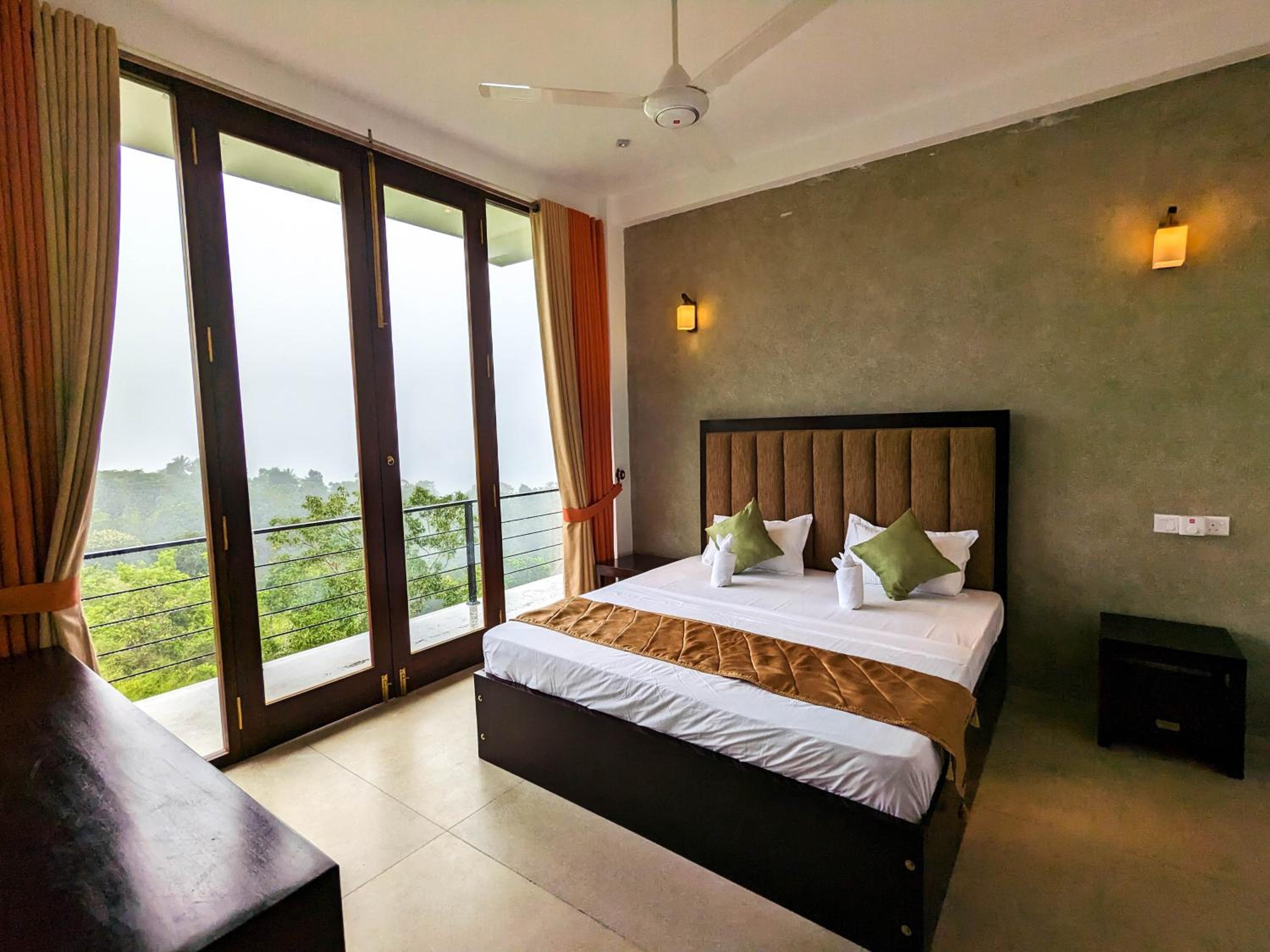 King Room with Mountain View