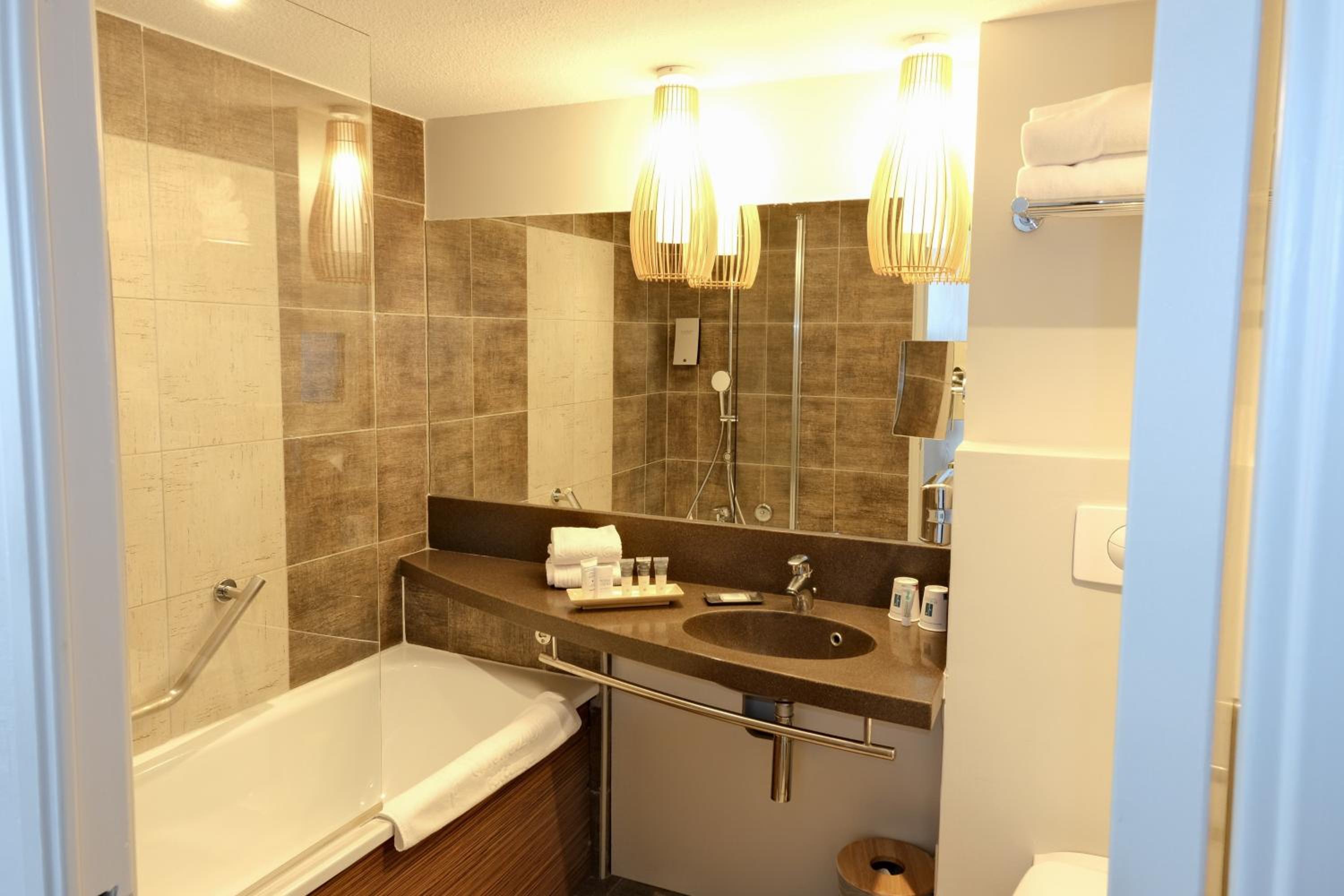 Double Room with Harbor or Pool view photo 2