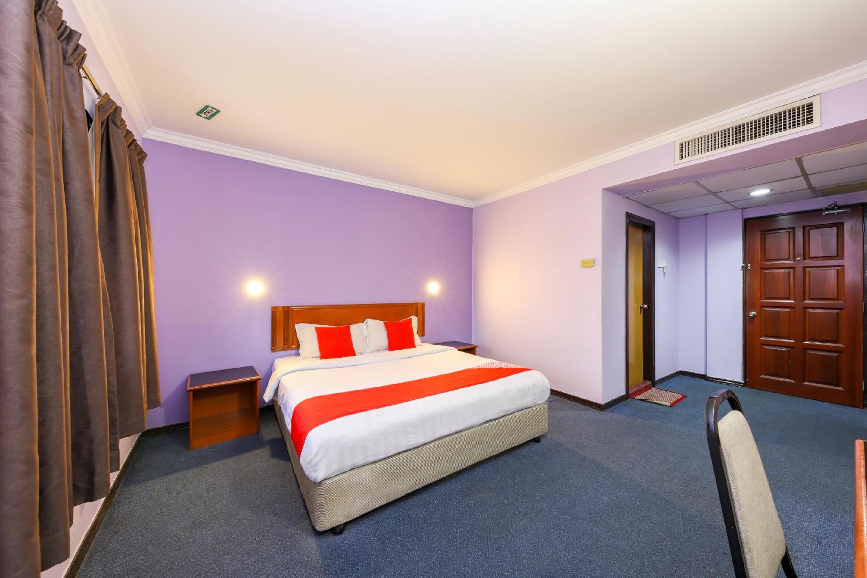 Deluxe King Room photo 2