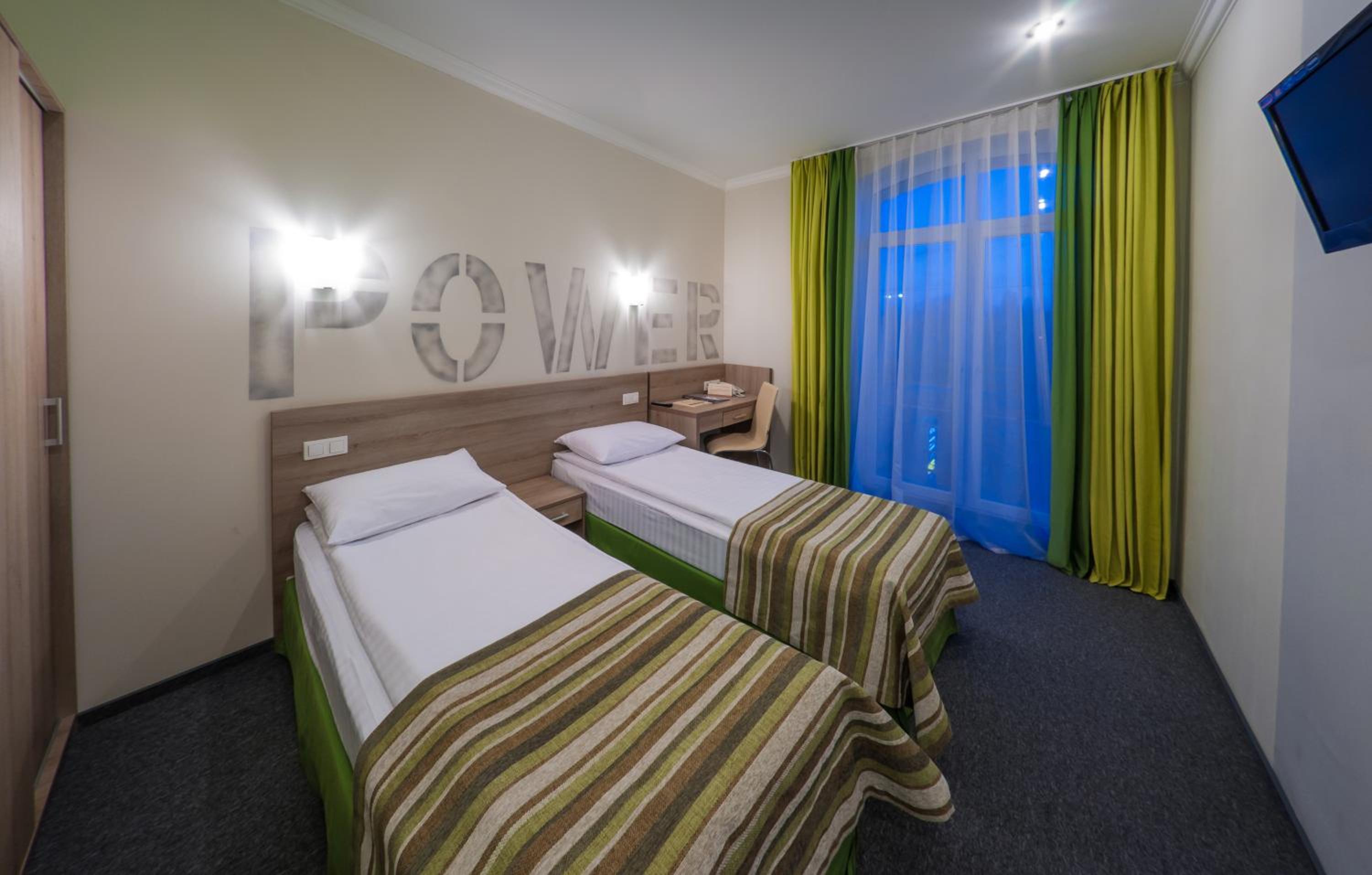 Twin Room with Shower