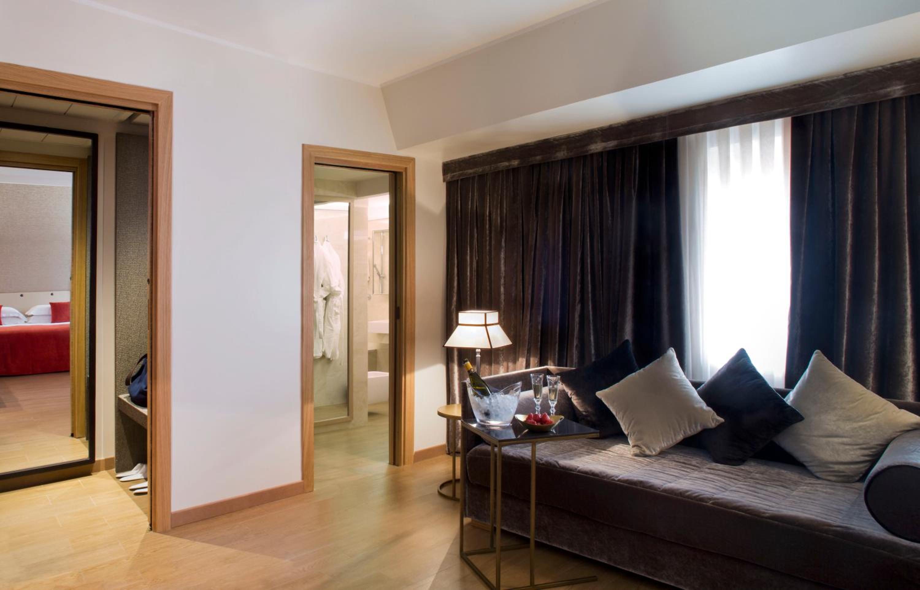 Junior Suite thumbnail 5