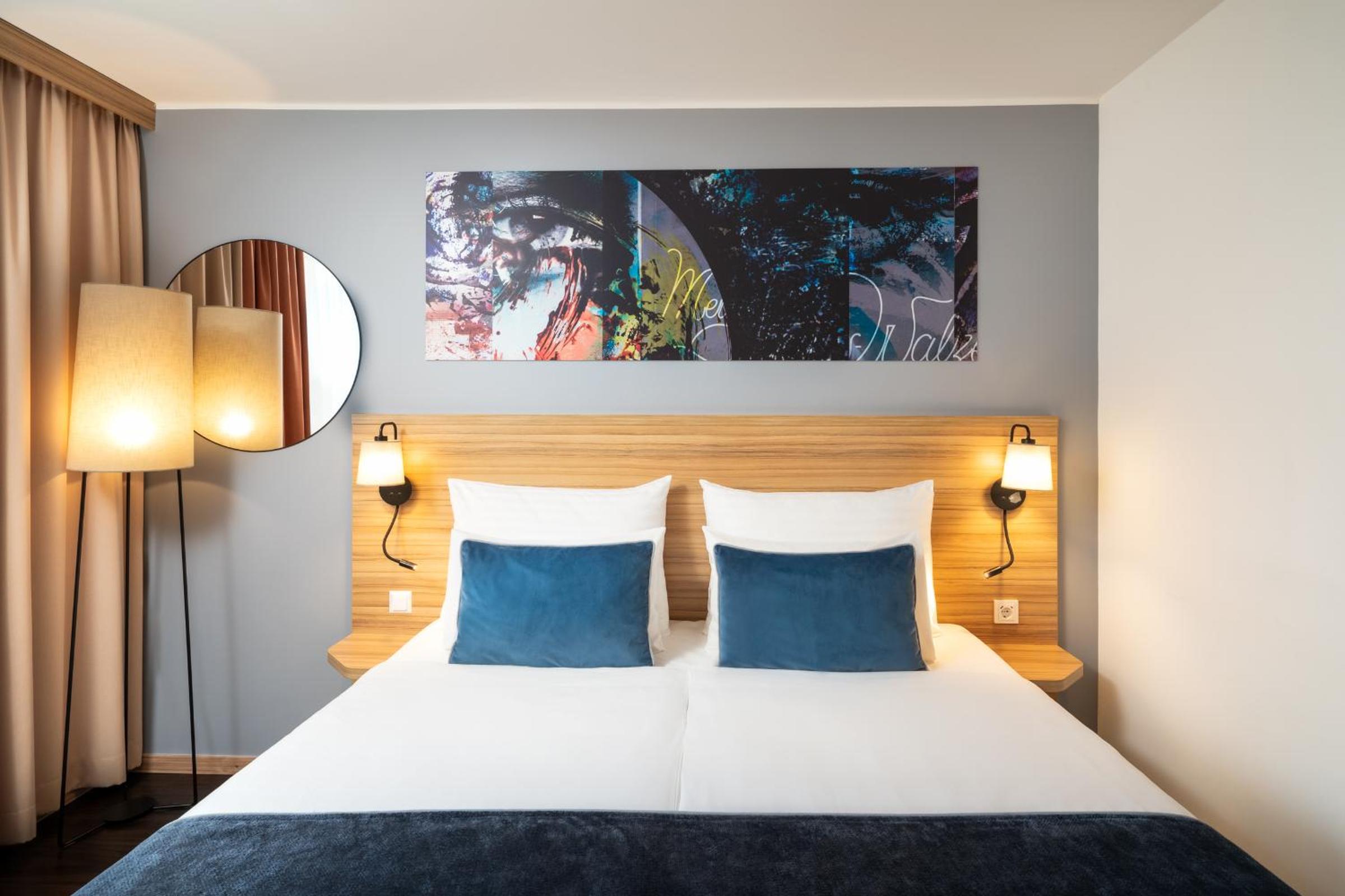 Comfort Double Room thumbnail 6