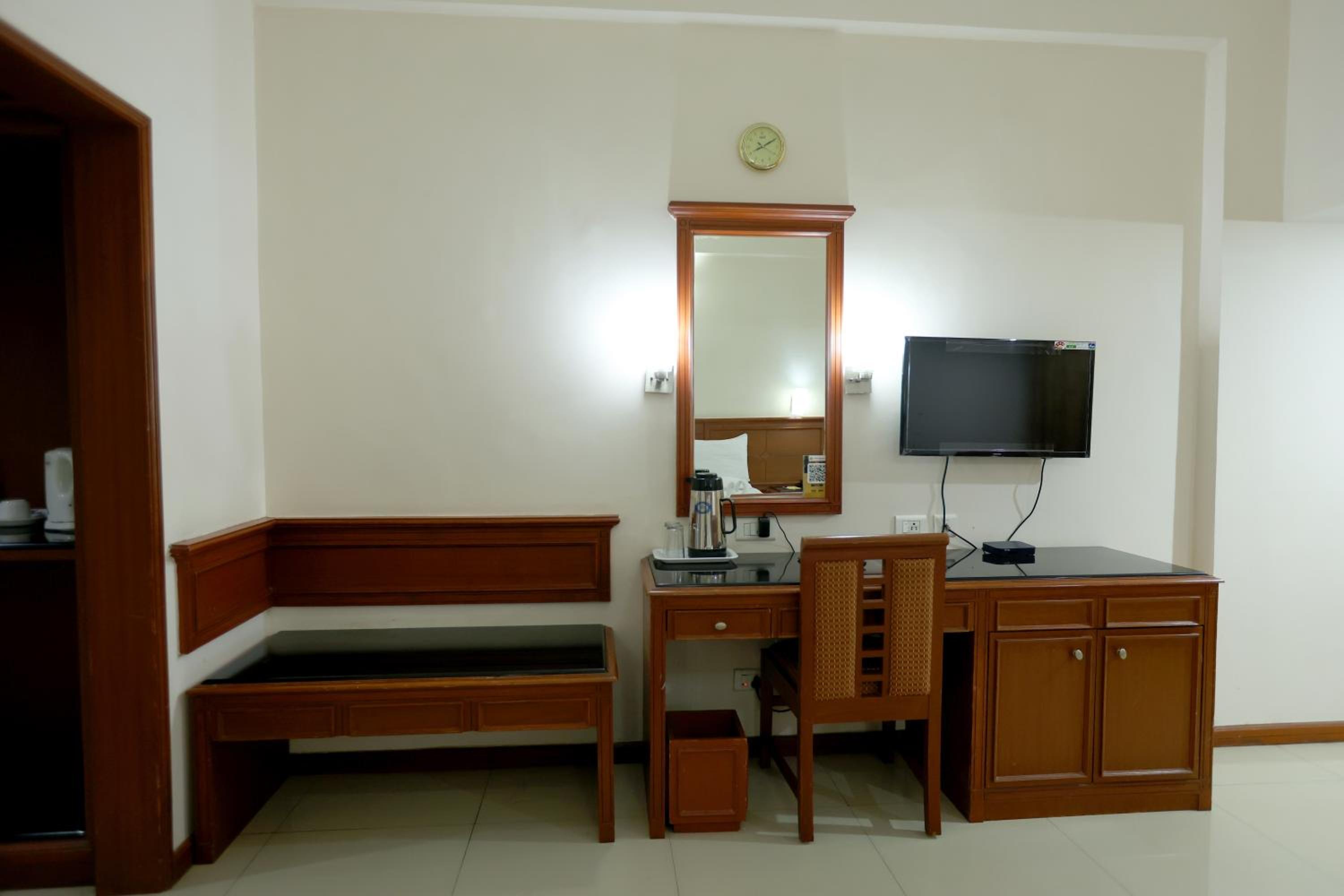 Premium Double or Twin Room photo 3
