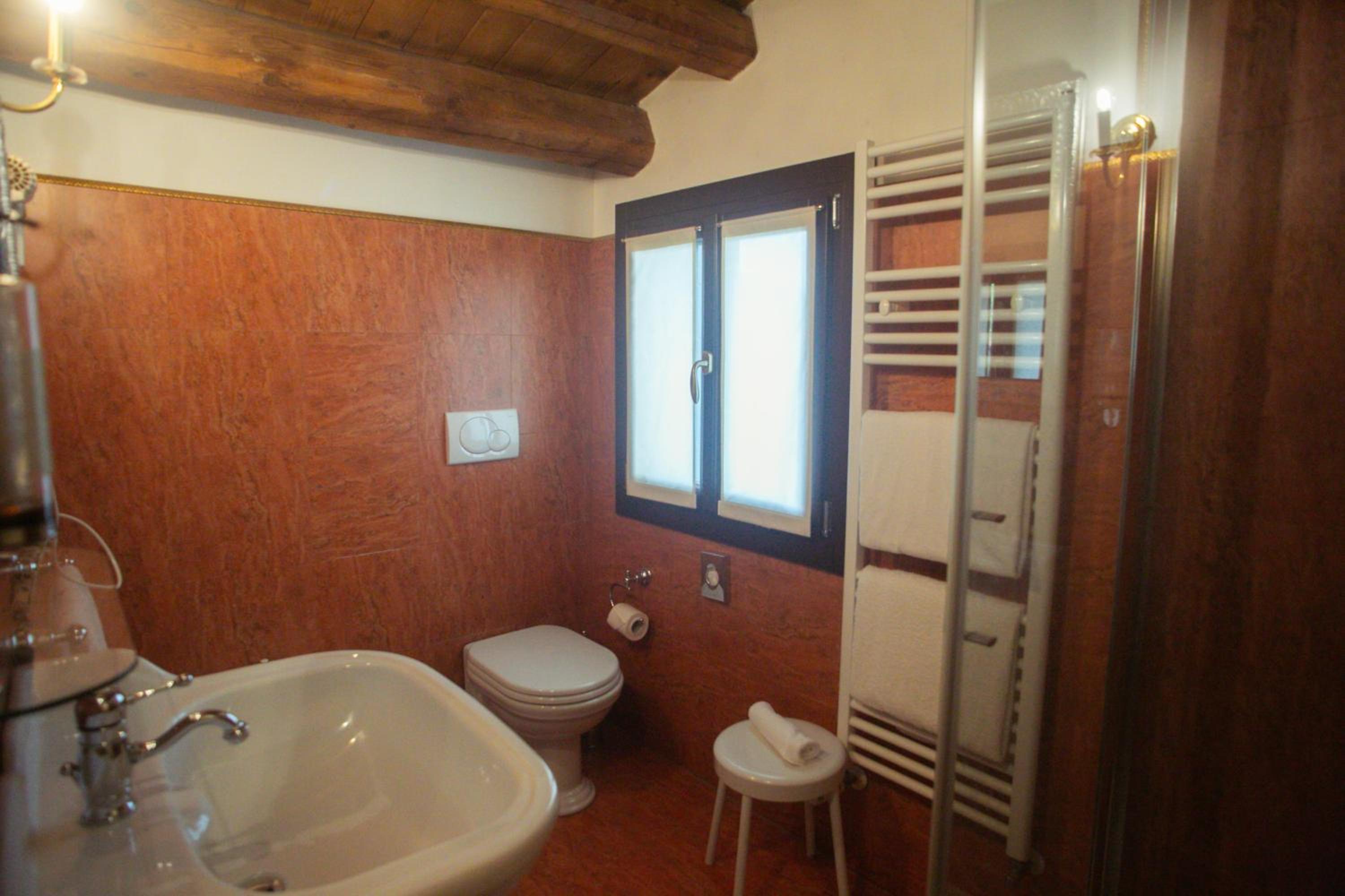 Economy Double or Twin Room - Photo 5