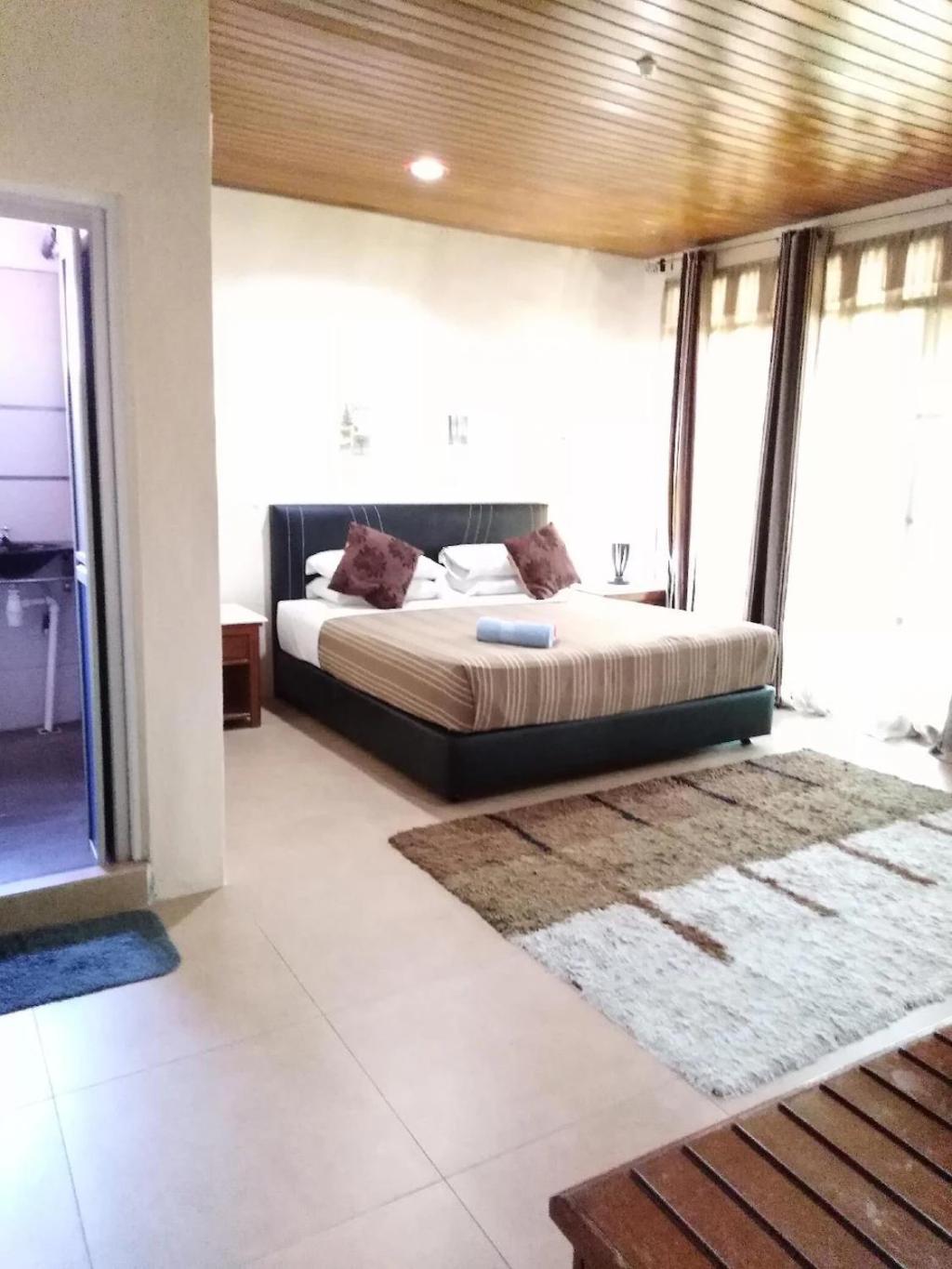 Deluxe Suite with Sea View photo 2