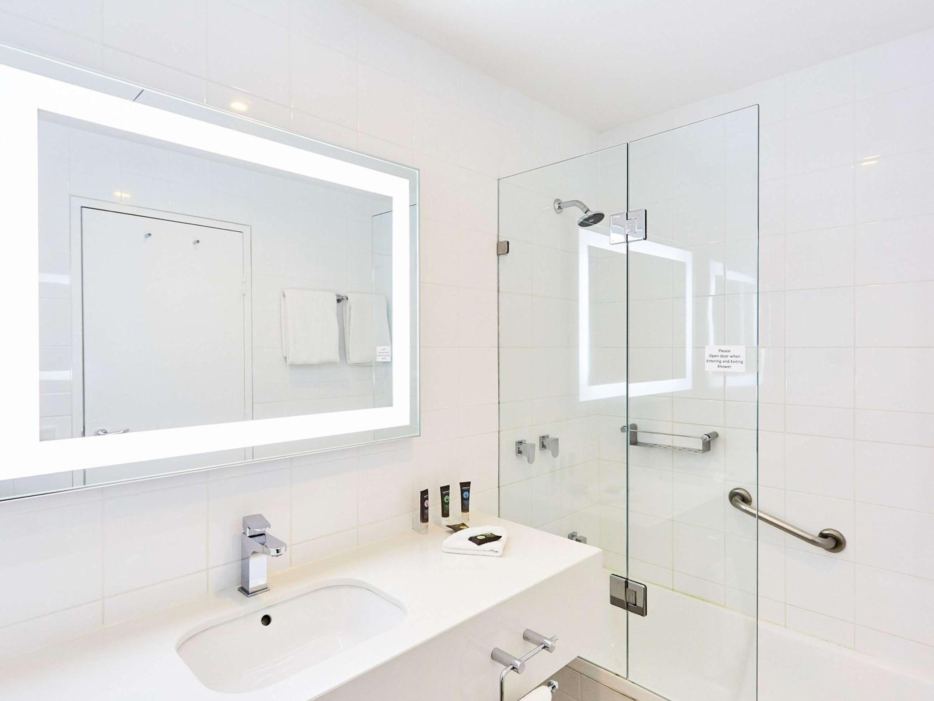 Standard Twin Room - Photo 5