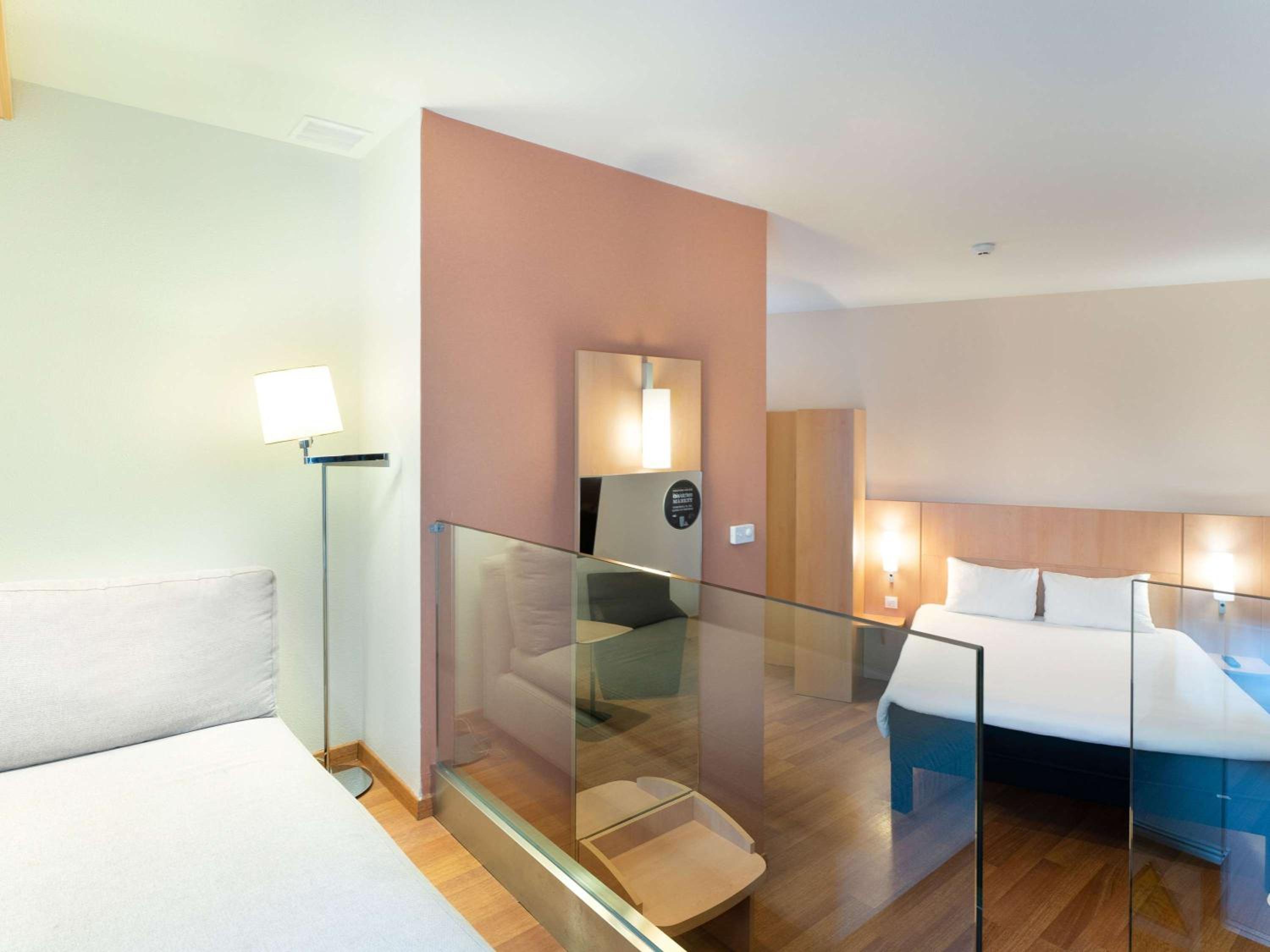 Double Room - Photo 13