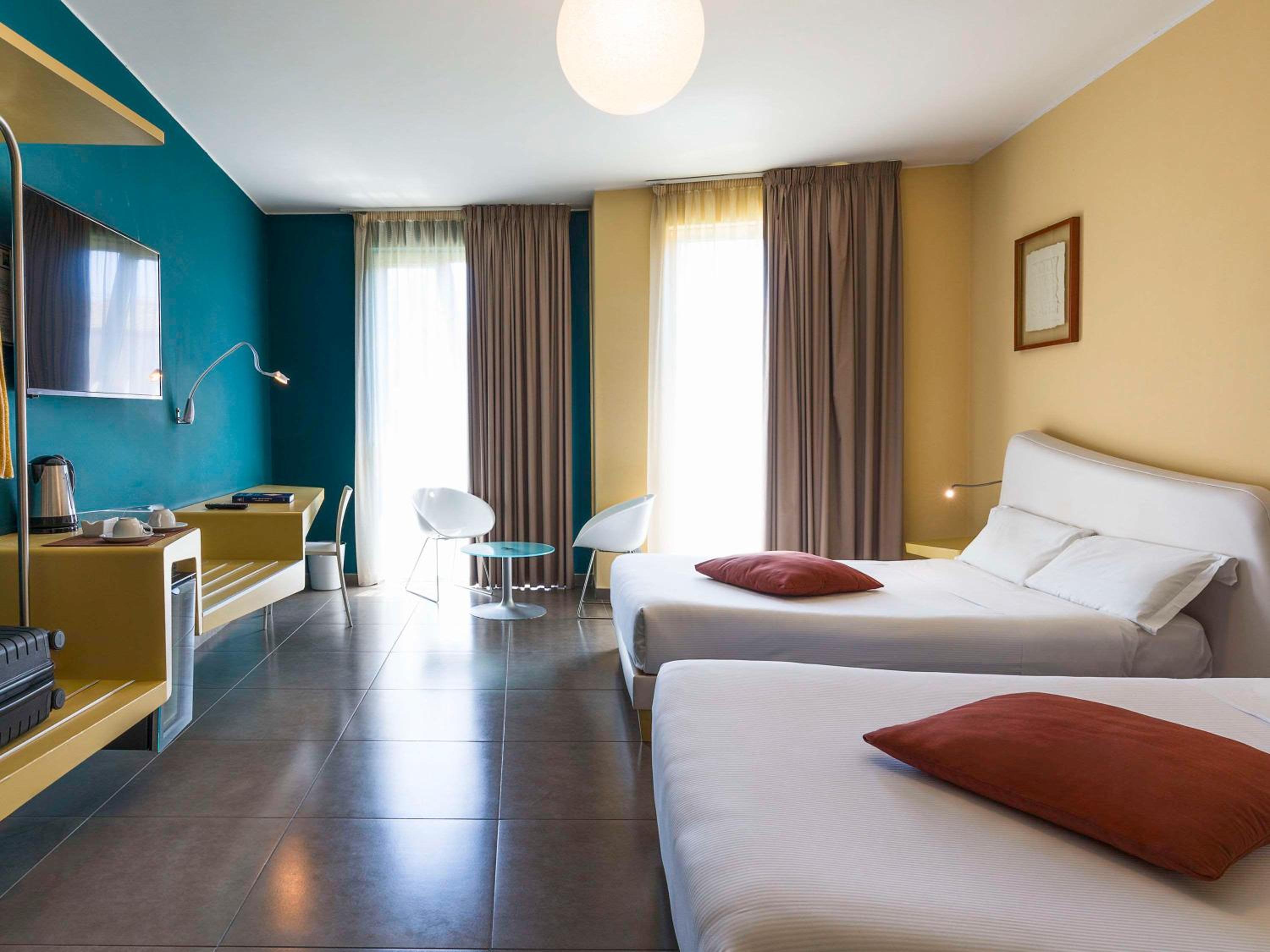 Superior Room with Two Double Beds - Photo 4