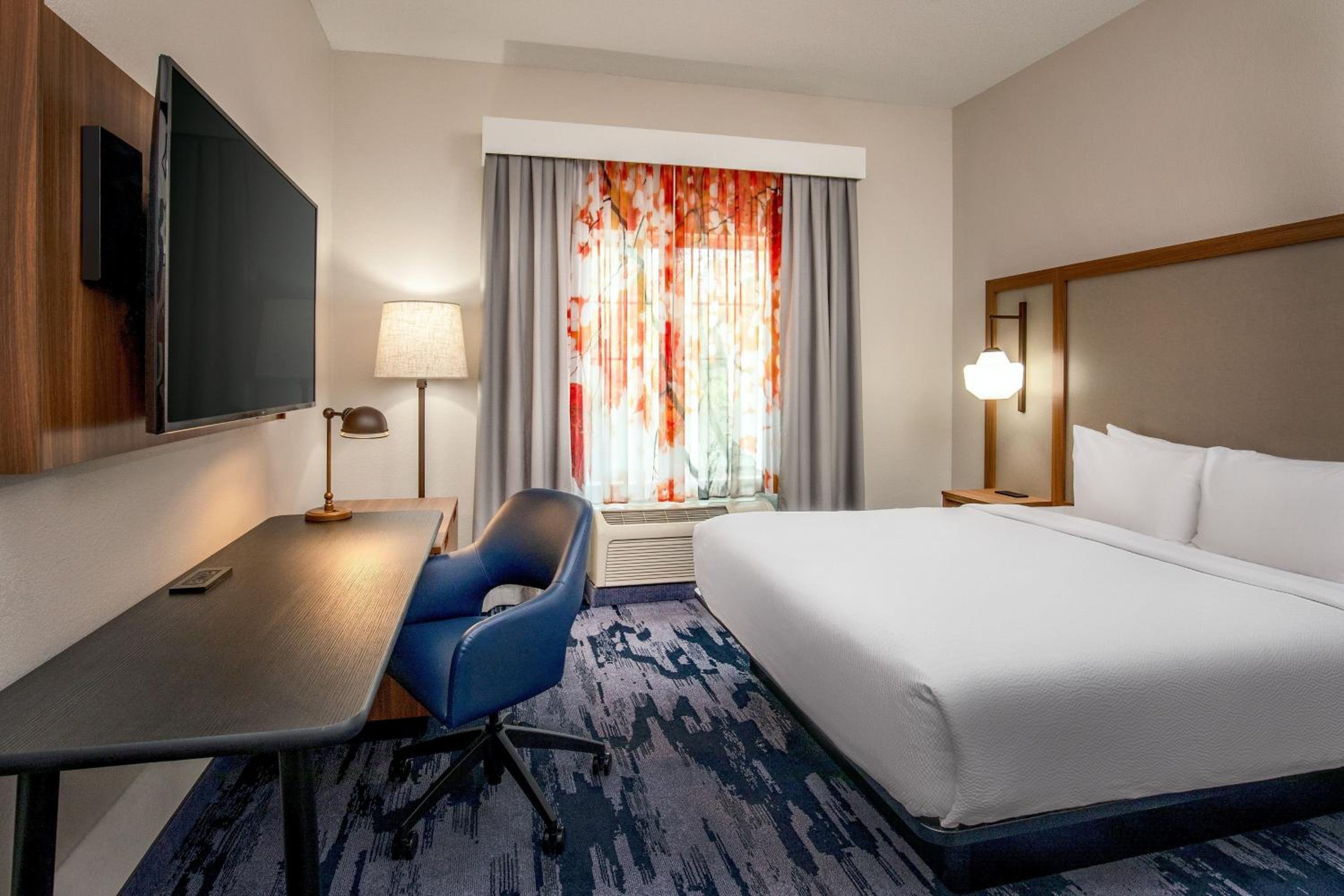 King Room - Hearing Accessible - Photo 3