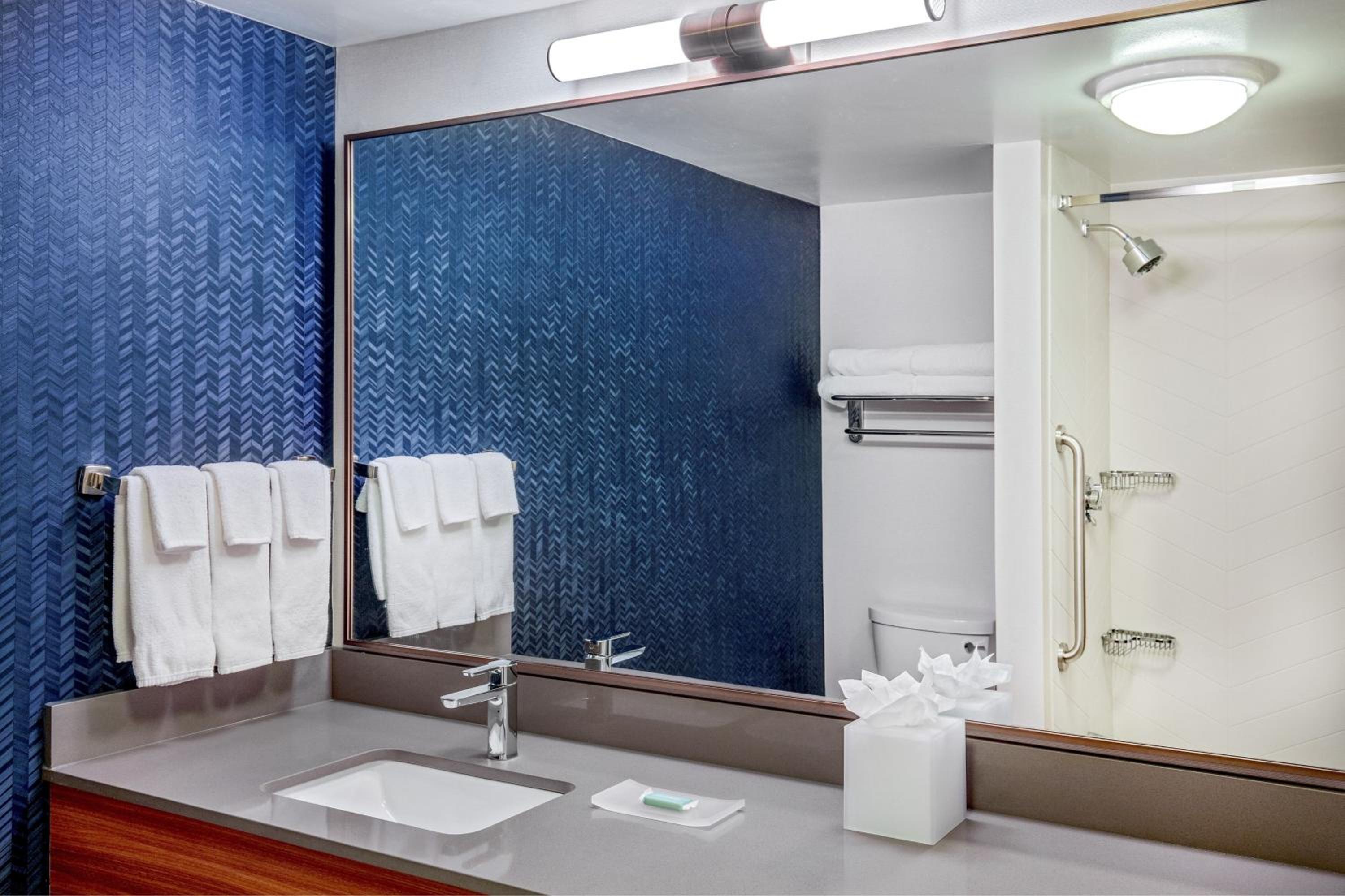 King Room - Hearing Accessible - Photo 5