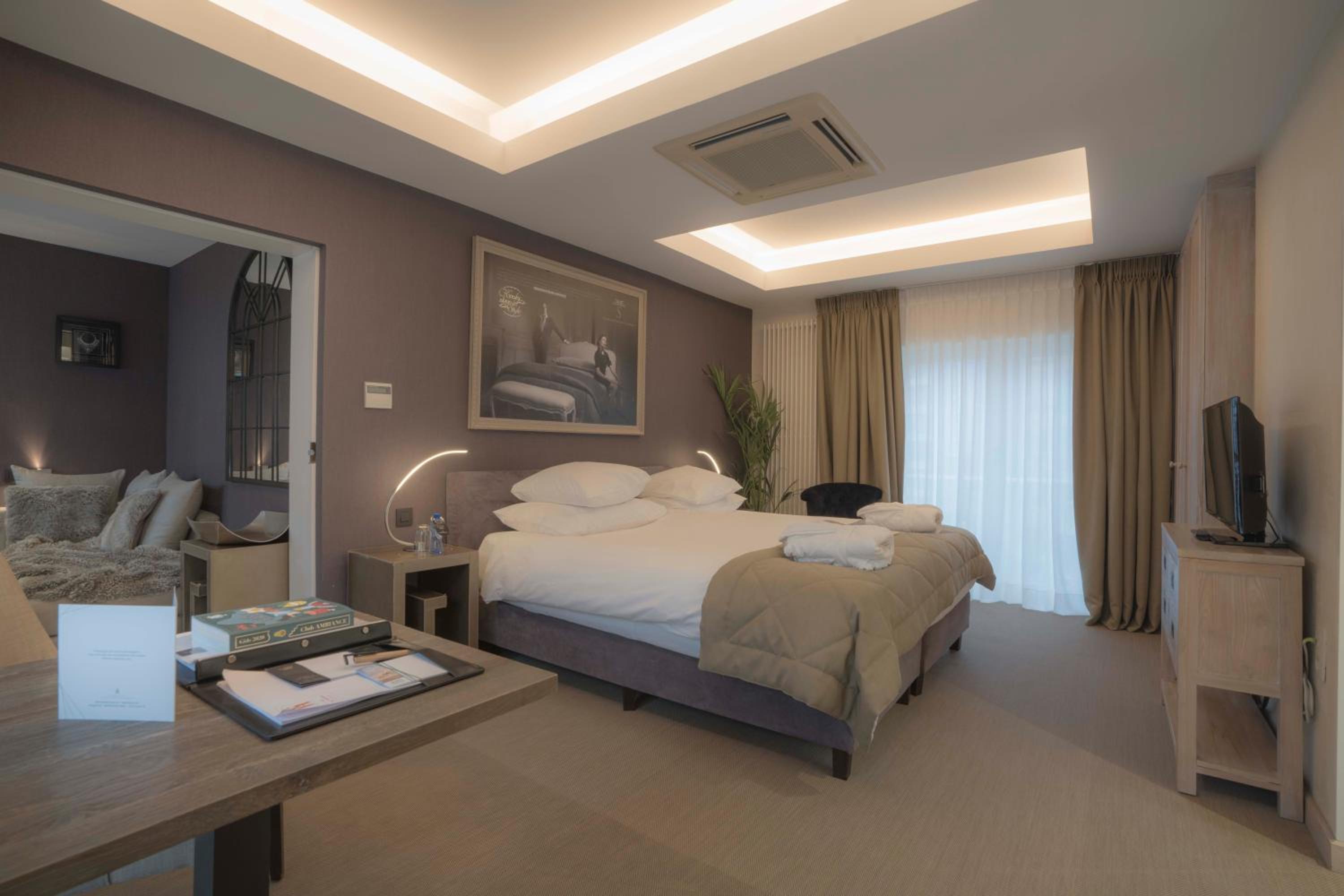 Deluxe Double Room with Balcony