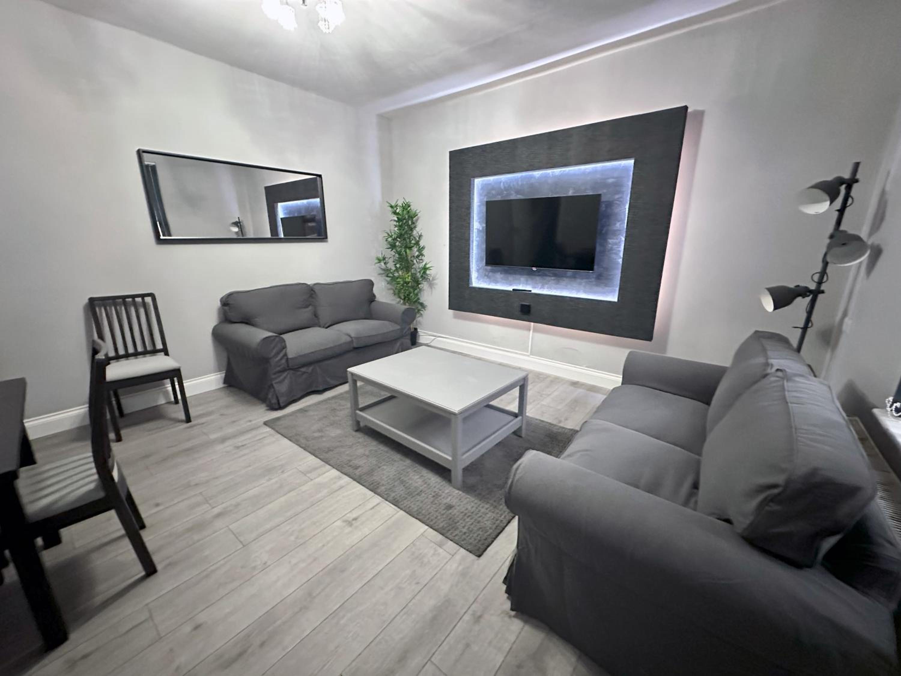 Three-Bedroom House photo 2