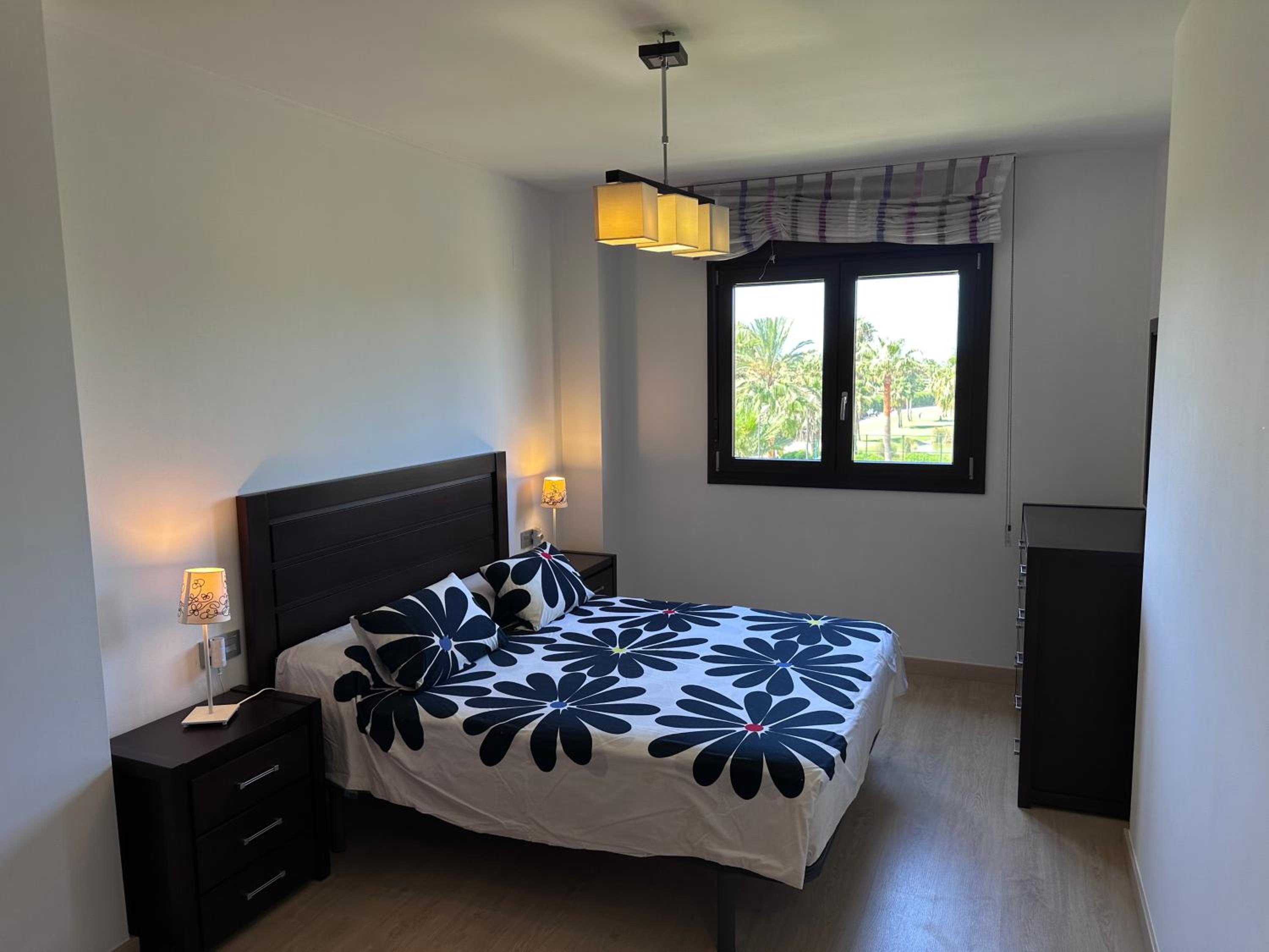 Apartamento con vista a la piscina