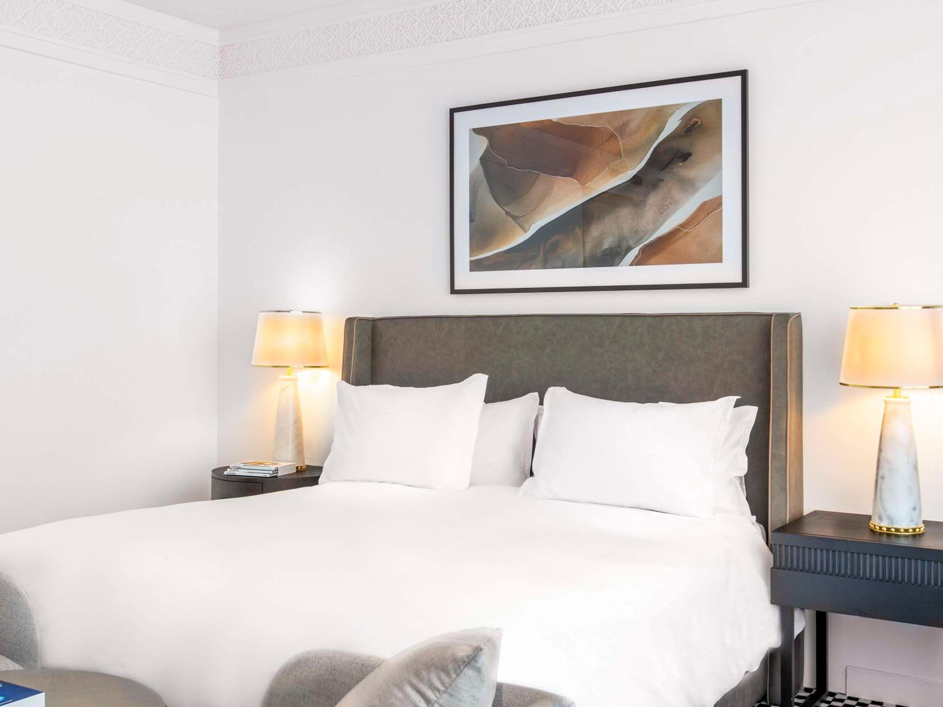 Junior Suite with One King bed and Balcony - Photo 6